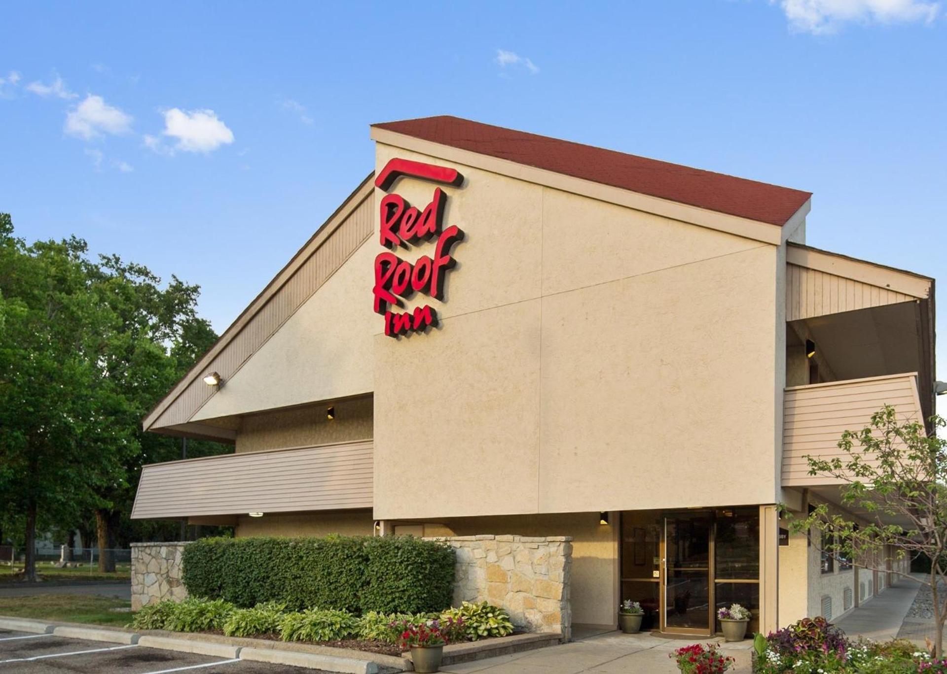 Red Roof Inn Detroit - Roseville St Clair Shores — hotel in Roseville