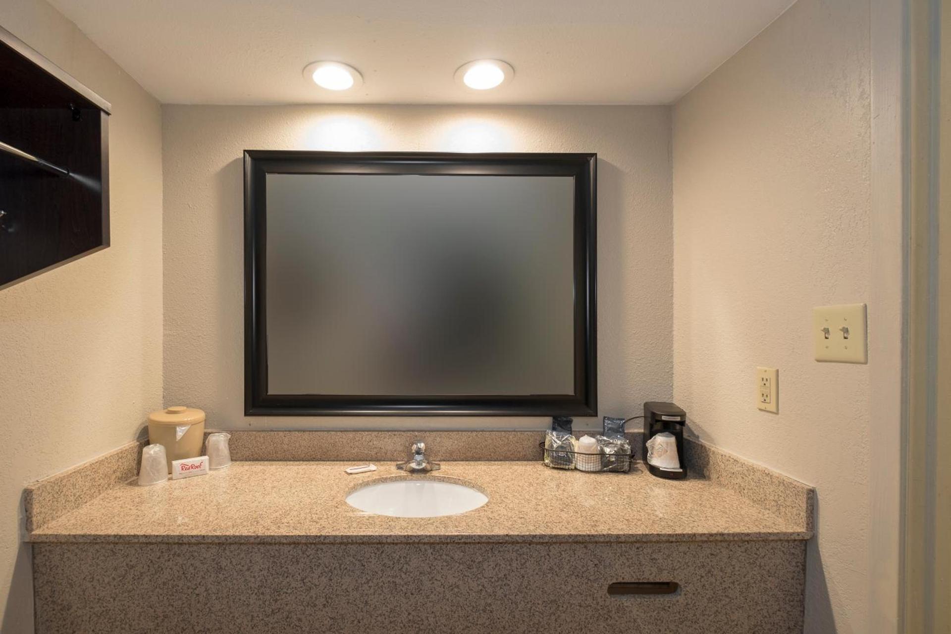 Red Roof Inn Mobile North – Saraland photo 25