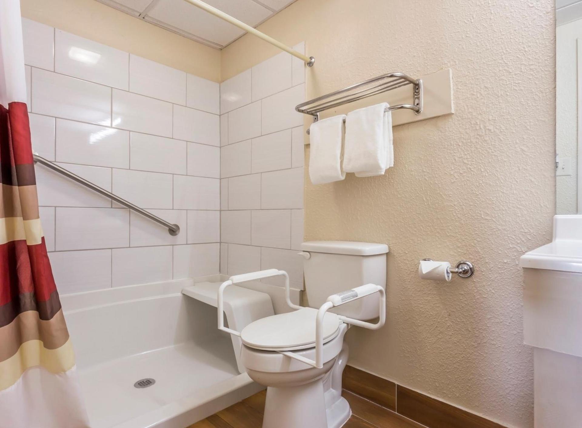 Red Roof Inn Sumter photo 23