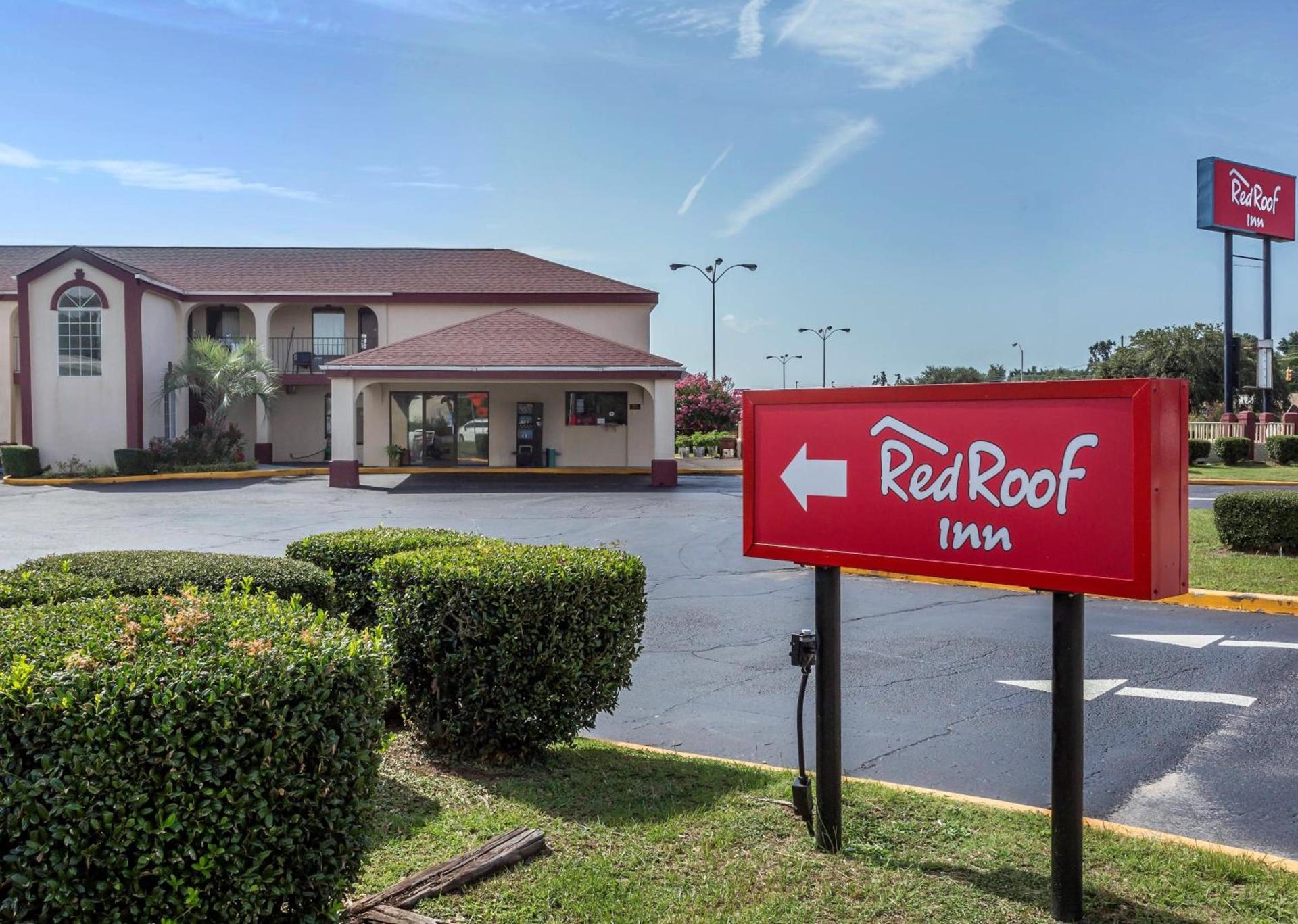 Red Roof Inn Sumter photo 3