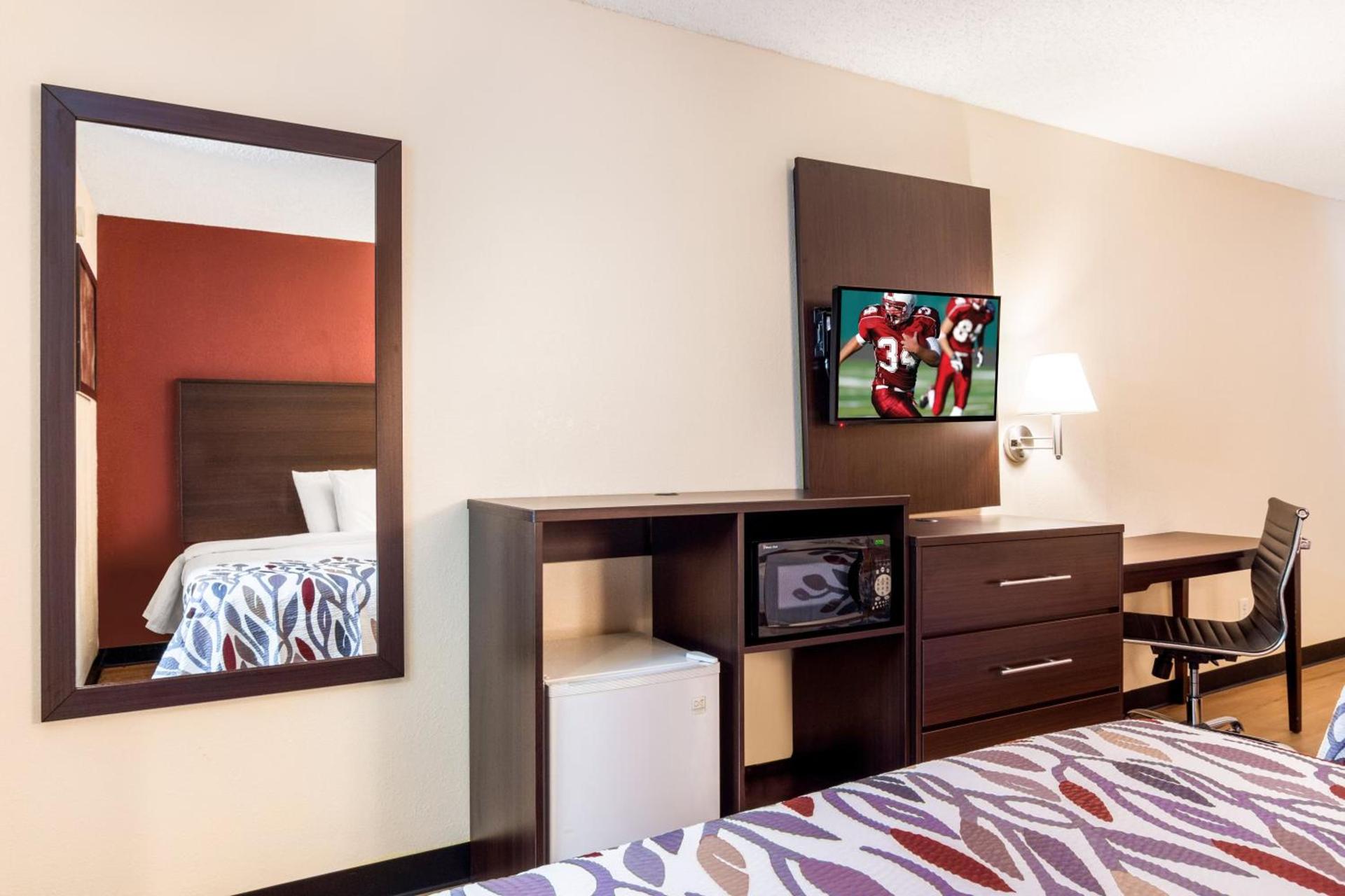 Red Roof Inn Acworth - Emerson - LakePoint South photo 10