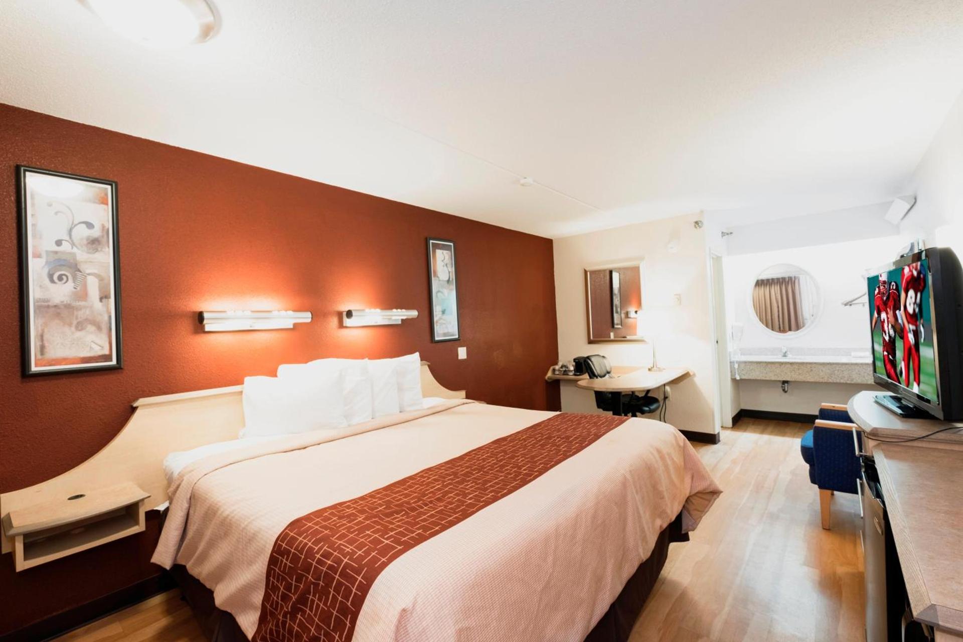 Red Roof Inn Cincinnati - Sharonville photo 9