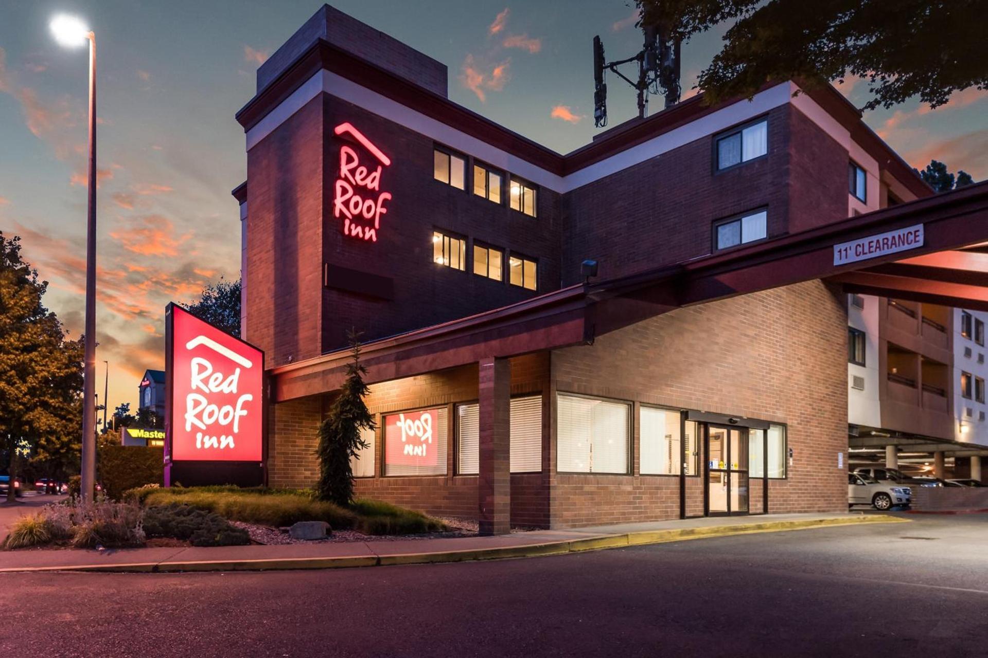 Red Roof Inn Seattle Airport - SEATAC photo 3