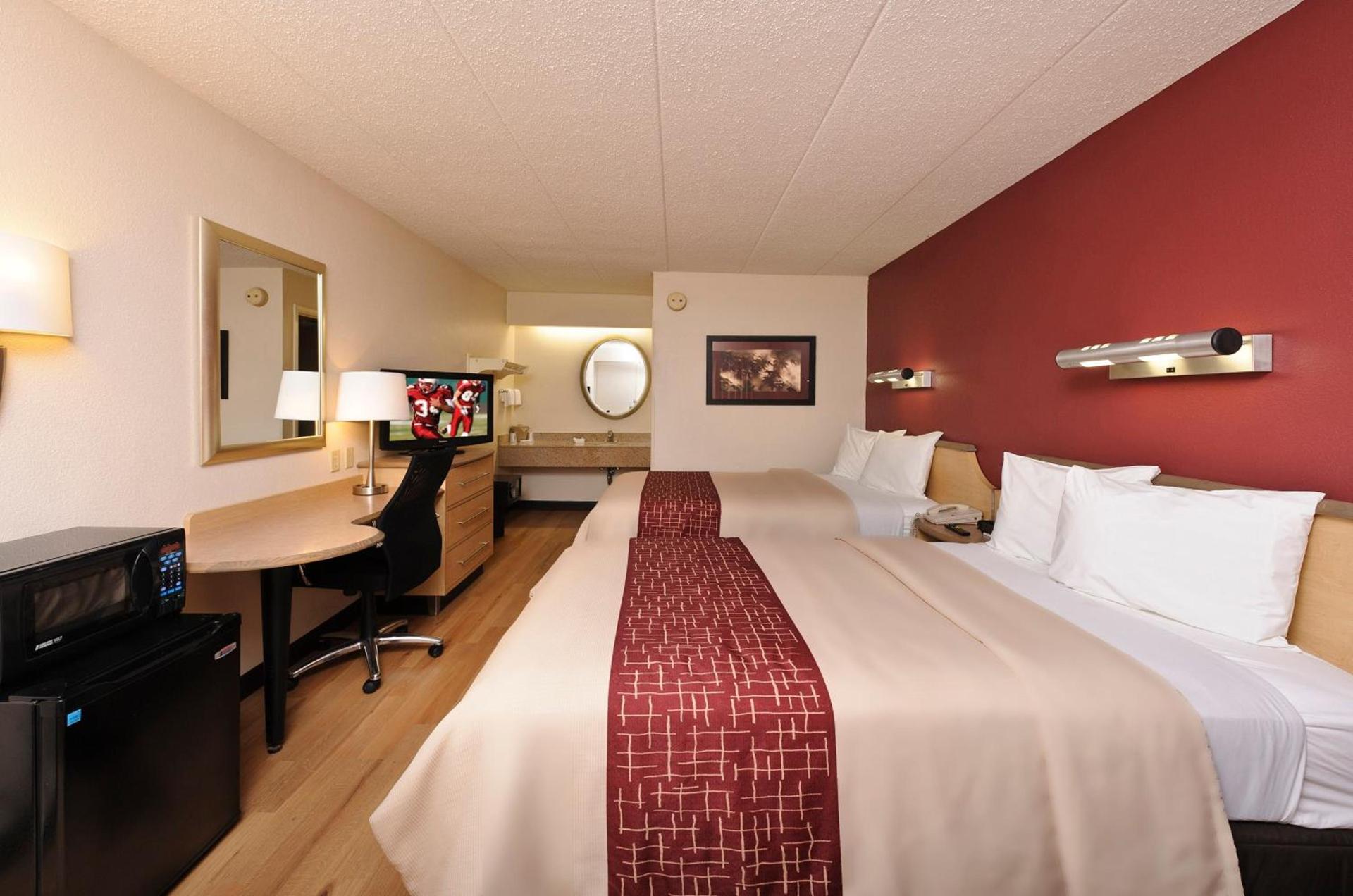 Red Roof Inn Dayton North Airport photo 14