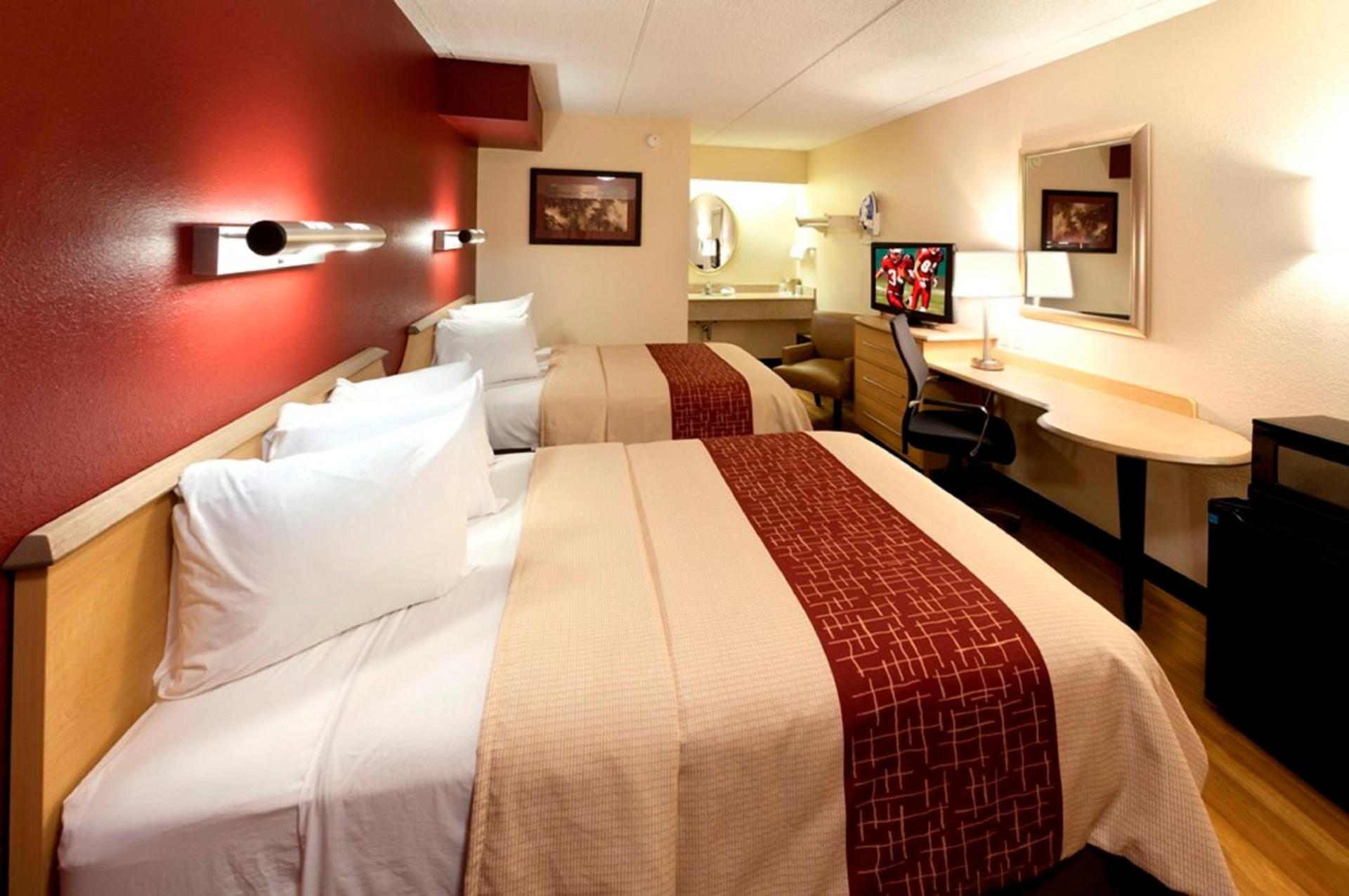 Red Roof Inn Dayton North Airport photo 13