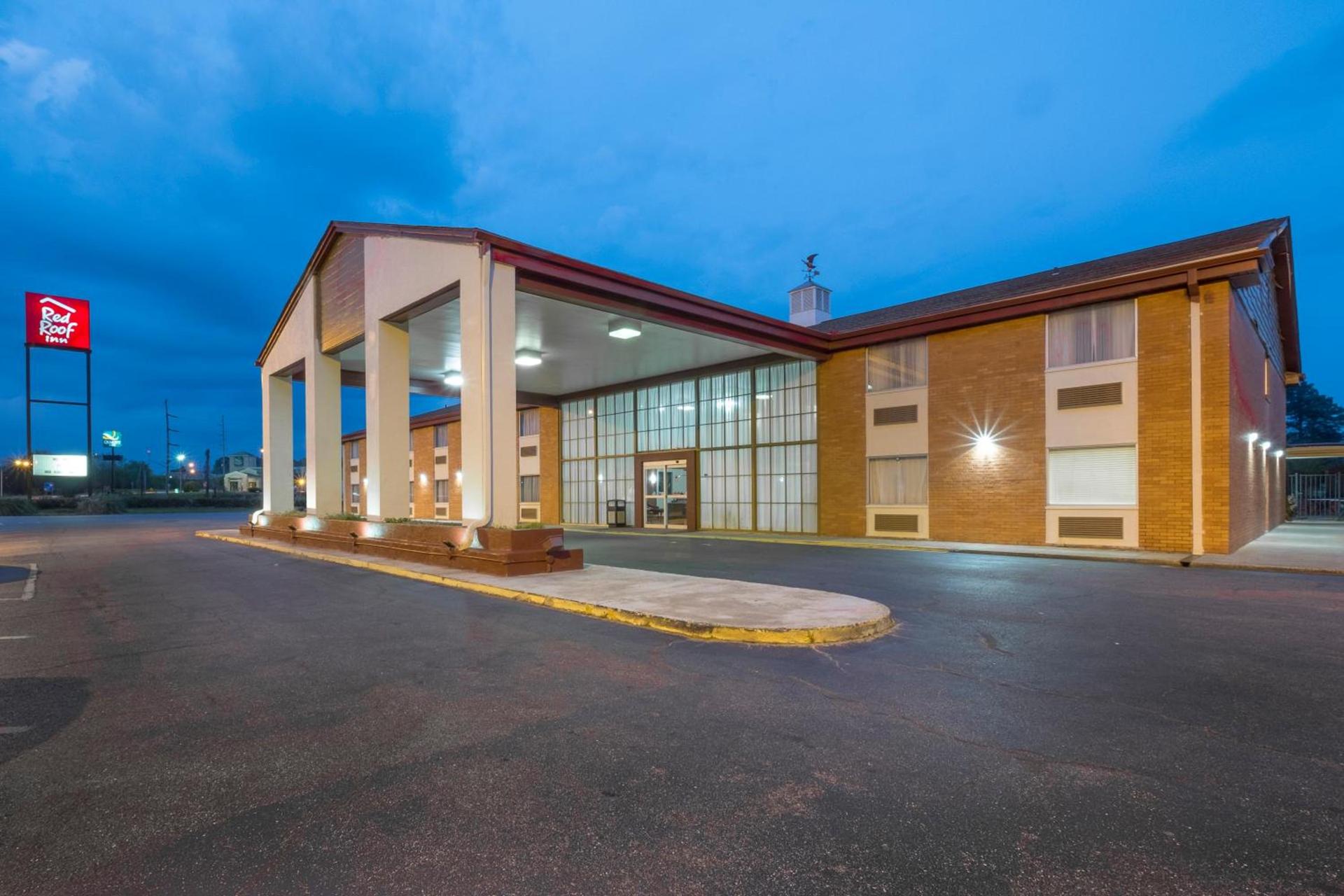 Red Roof Inn Meridian photo 2