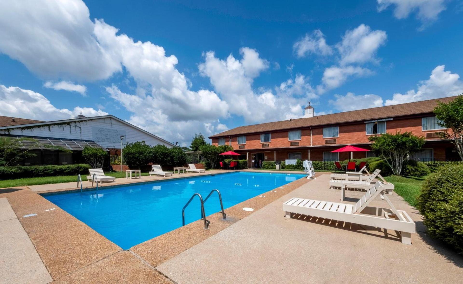 Red Roof Inn Meridian photo 38