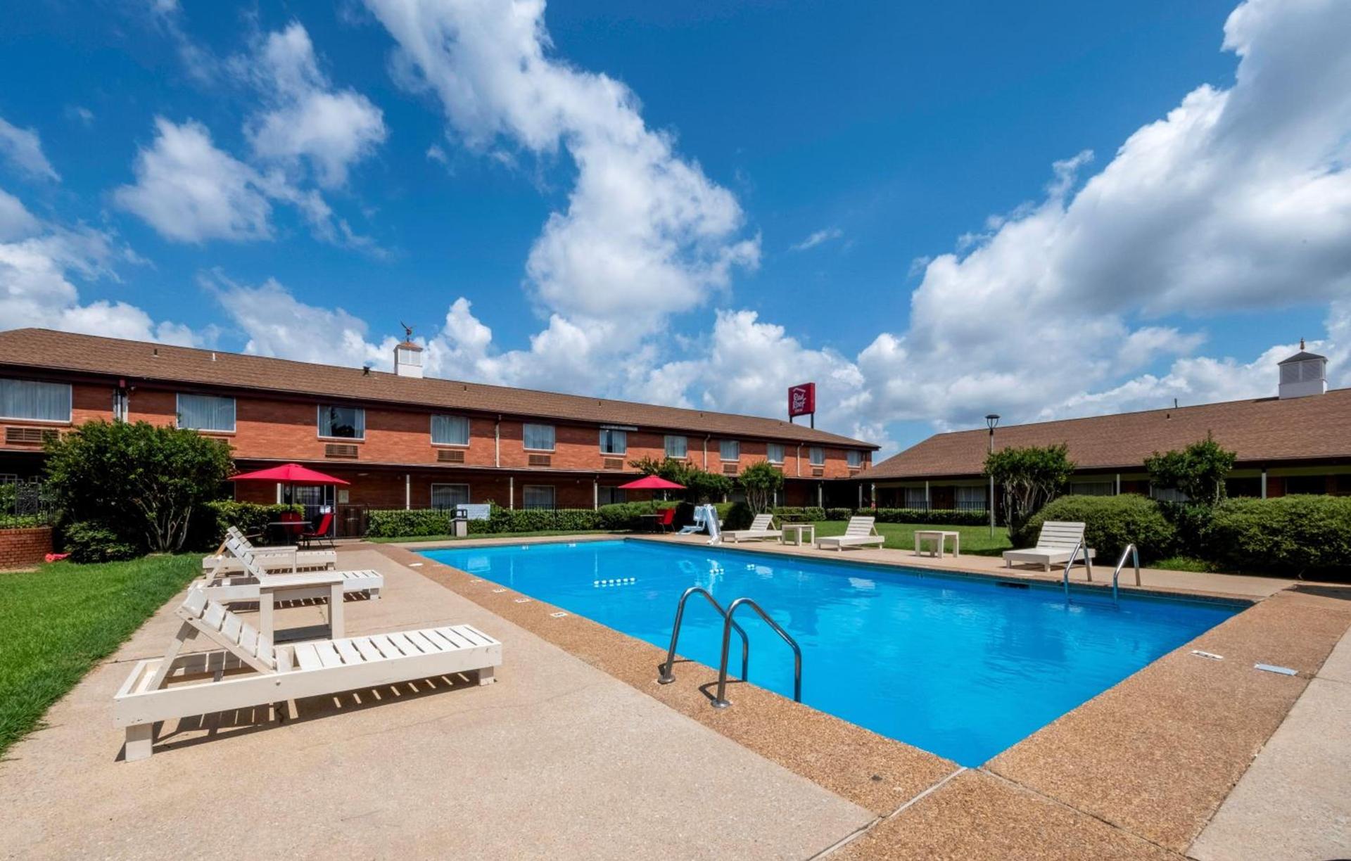 Red Roof Inn Meridian photo 11