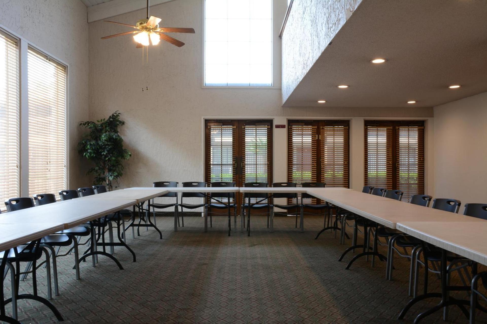 Red Roof Inn San Dimas - Fairplex photo 12