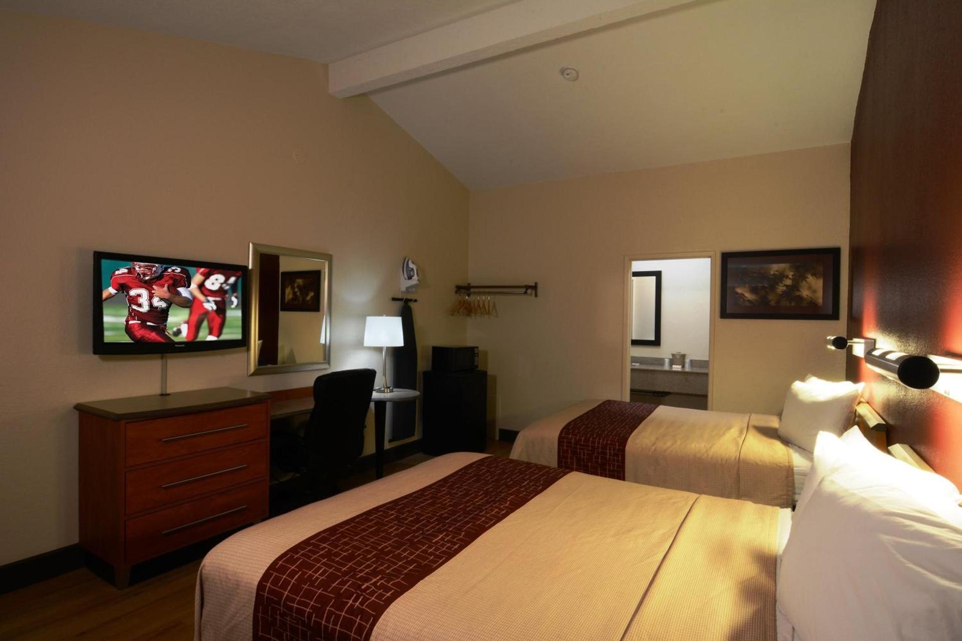 Red Roof Inn San Dimas - Fairplex photo 20