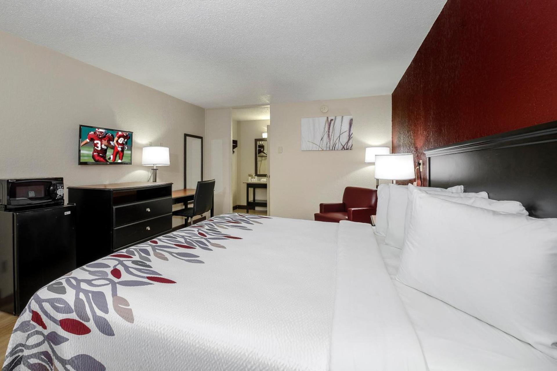 Red Roof Inn Hot Springs photo 35