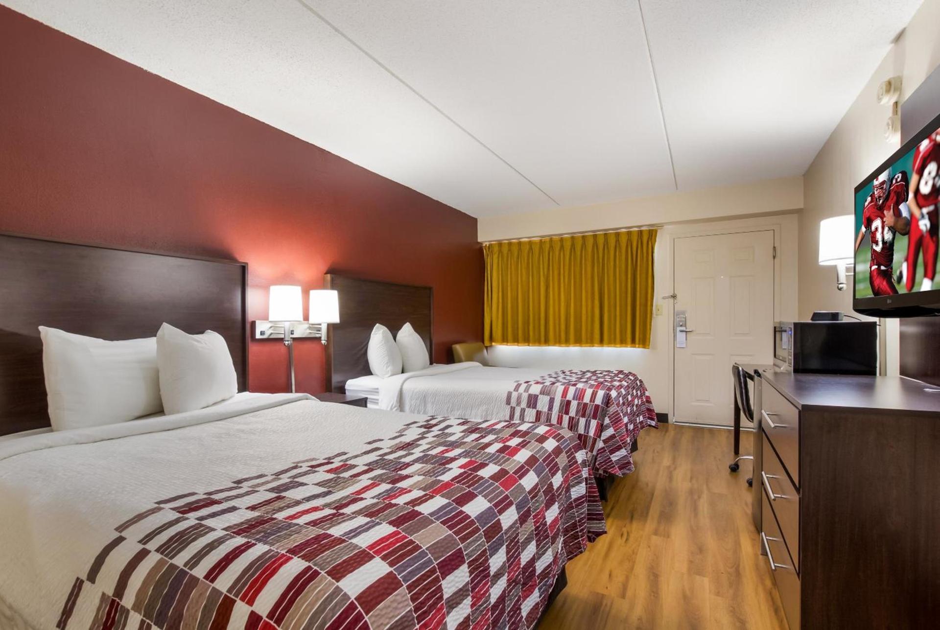 Red Roof Inn Shelbyville photo 21