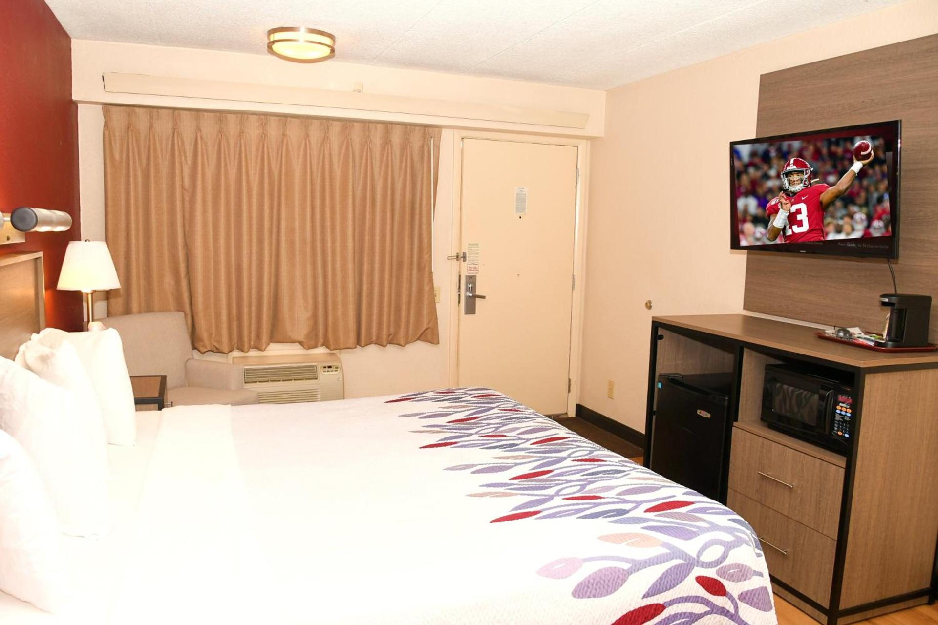 Red Roof Inn Richmond South photo 25