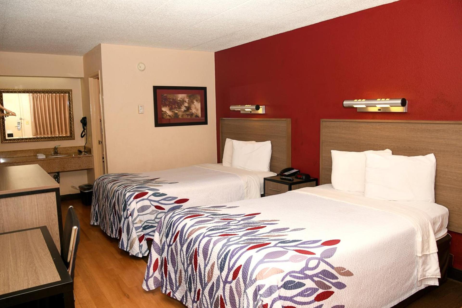Red Roof Inn Richmond South photo 19
