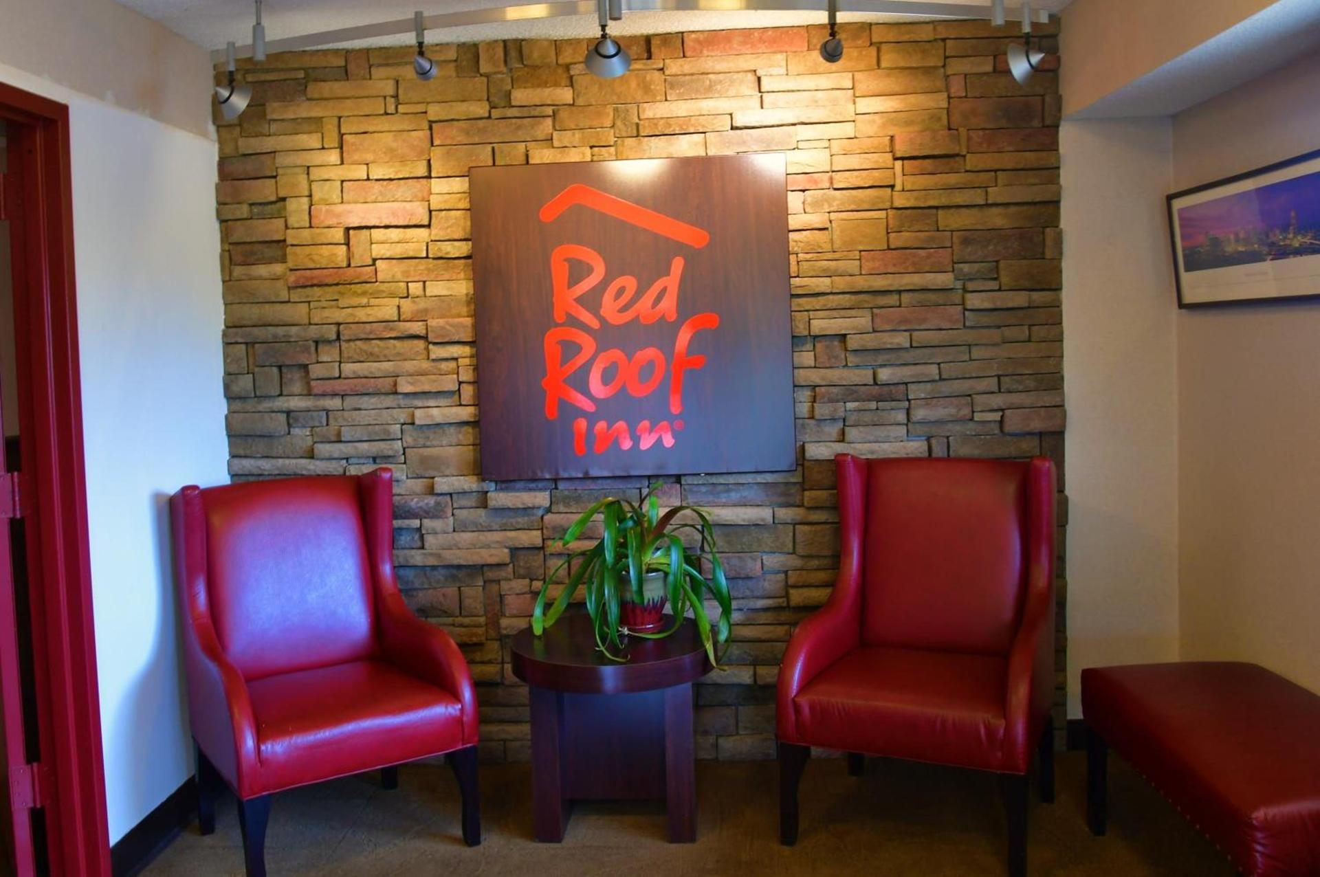 Red Roof Inn Richmond South photo 7