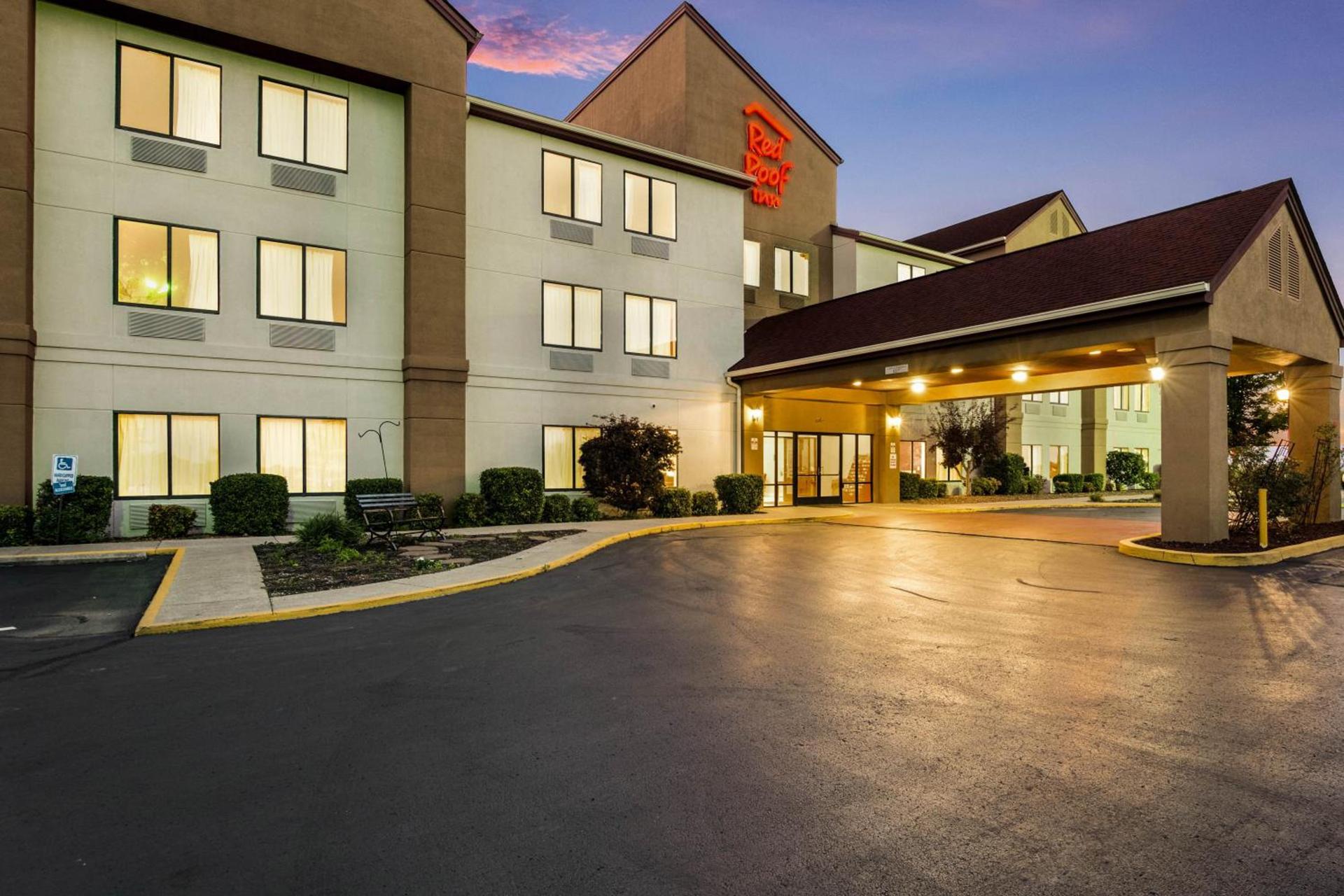 Red Roof Inn Richmond, KY photo 4