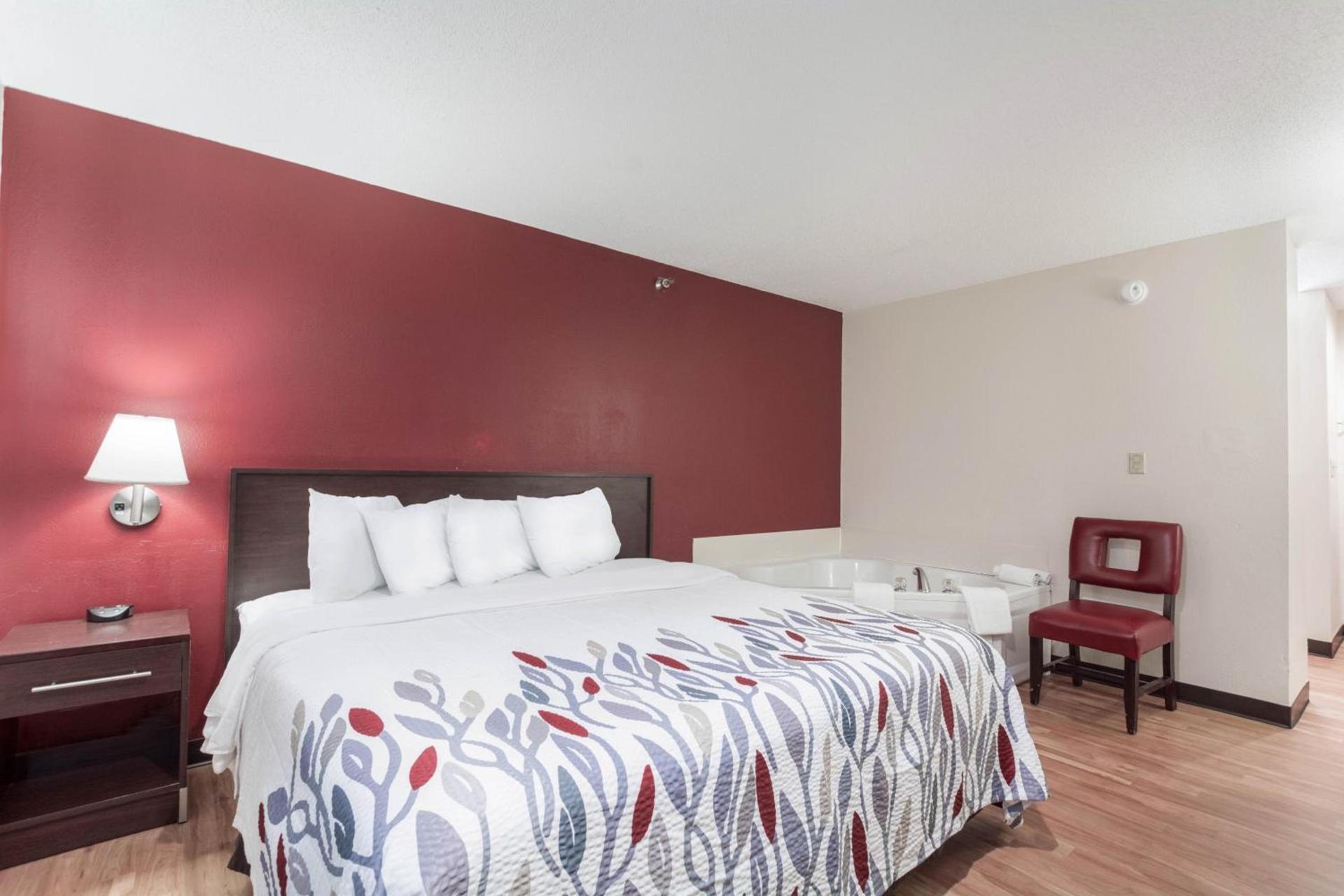 Red Roof Inn Richmond, KY photo 18