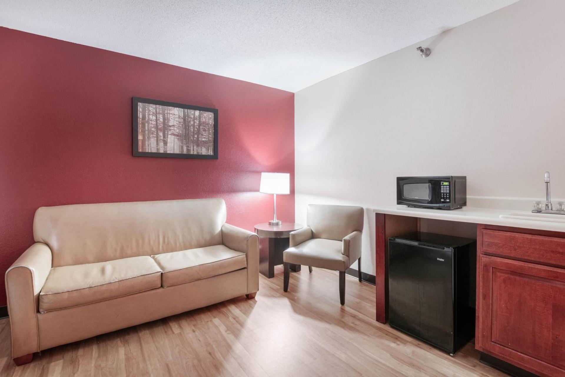 Red Roof Inn Richmond, KY photo 20
