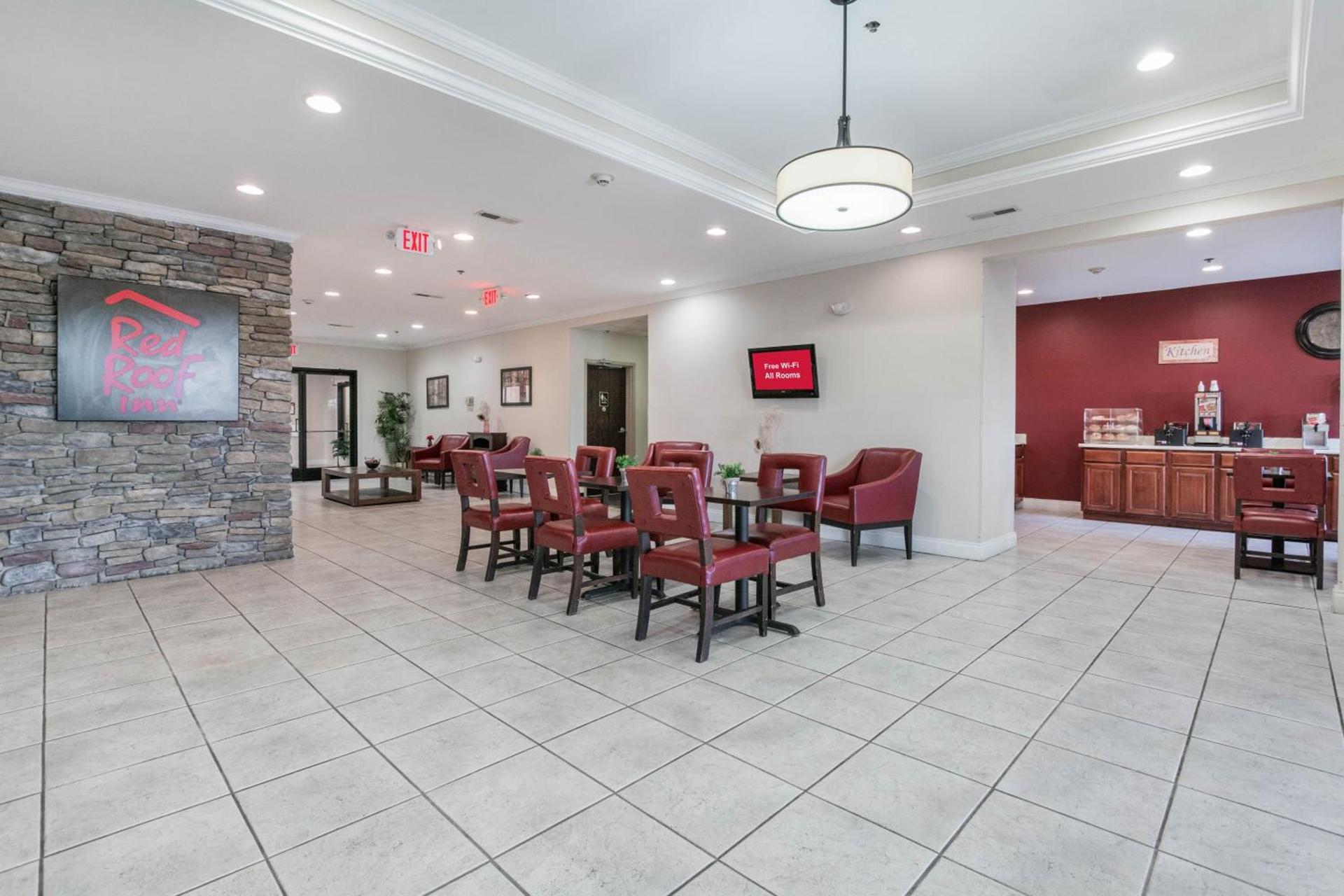 Red Roof Inn Richmond, KY photo 9