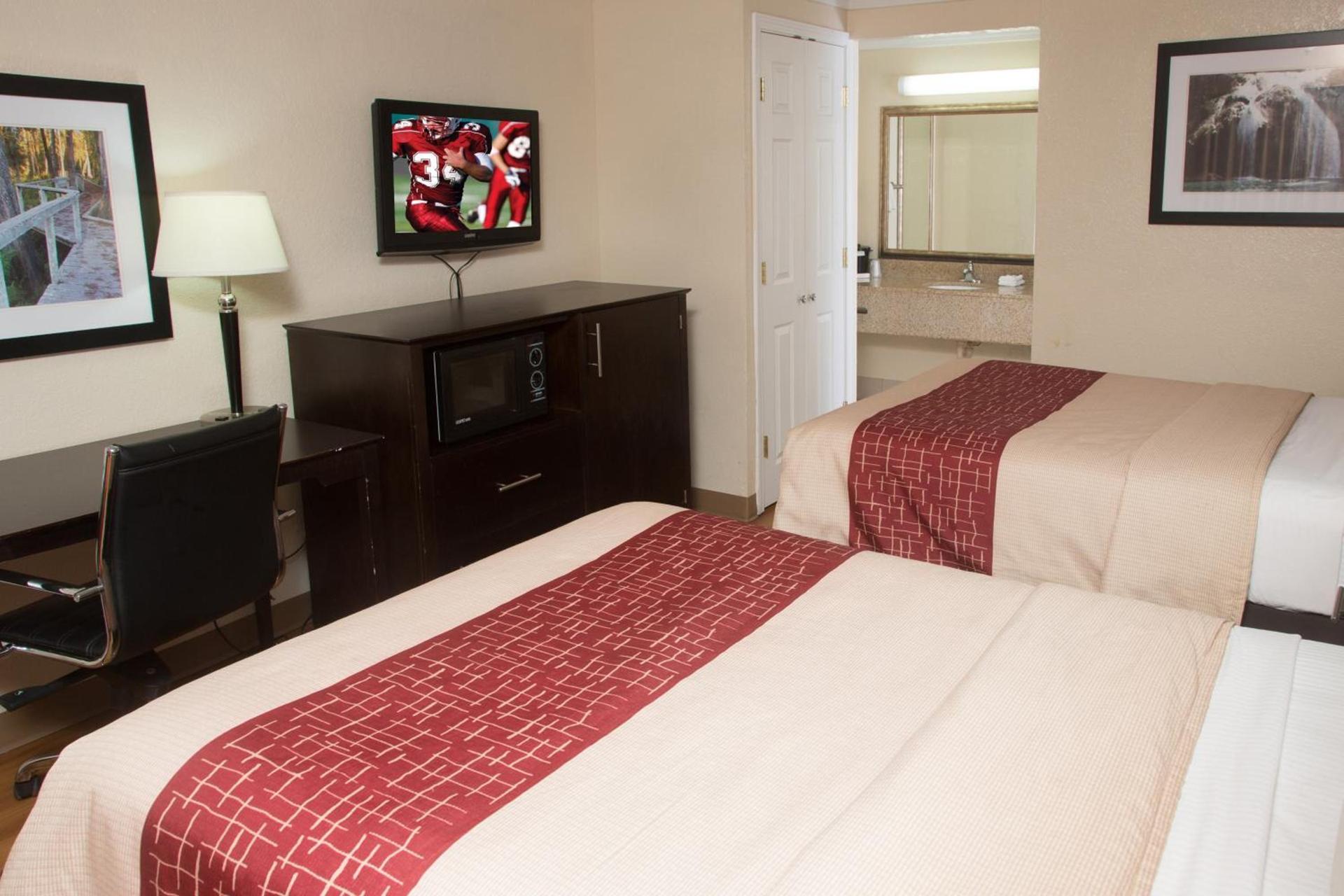 Red Roof Inn Ardmore photo 9