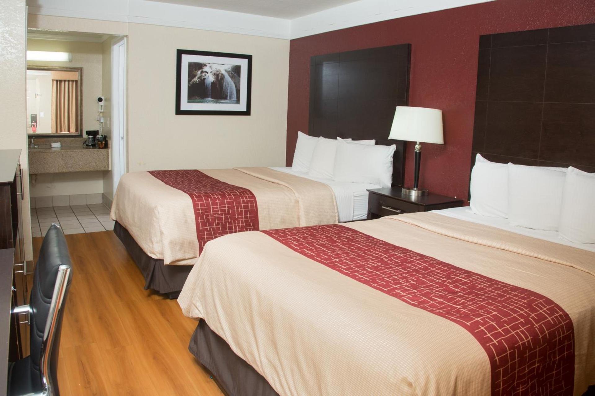 Red Roof Inn Ardmore photo 8