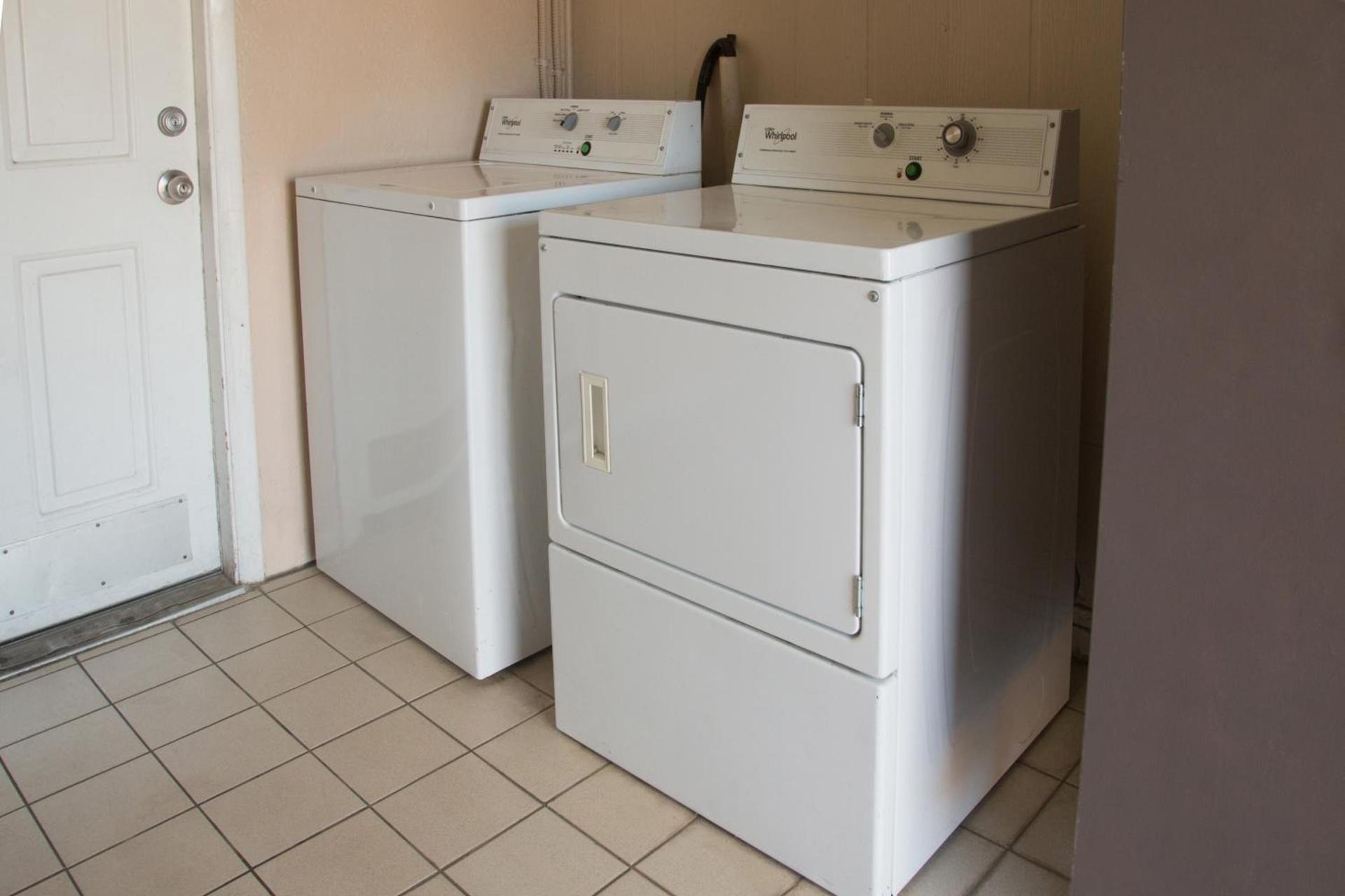 Red Roof Inn Ardmore photo 7