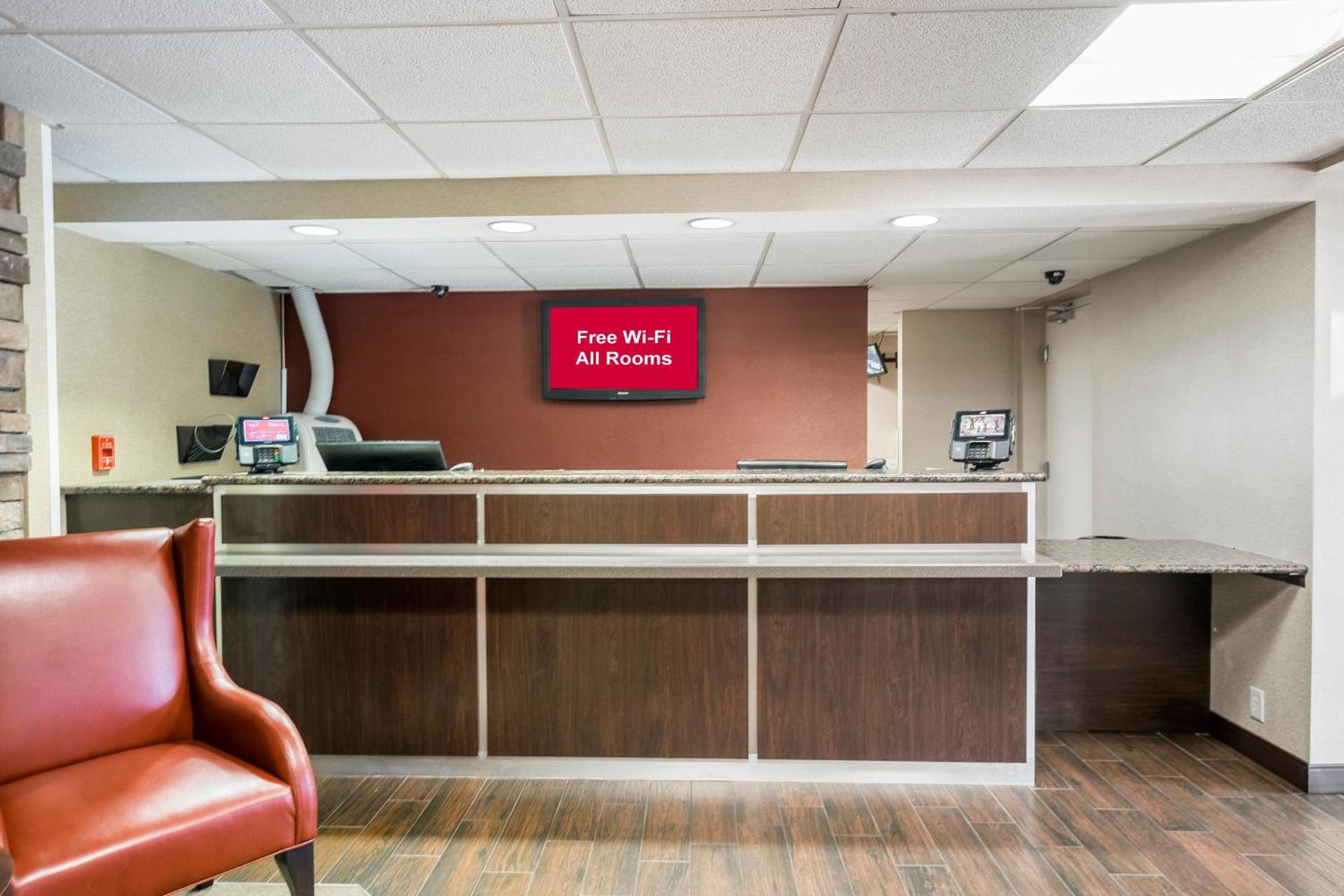Red Roof Inn PLUS+ Boston - Woburn/ Burlington photo 5
