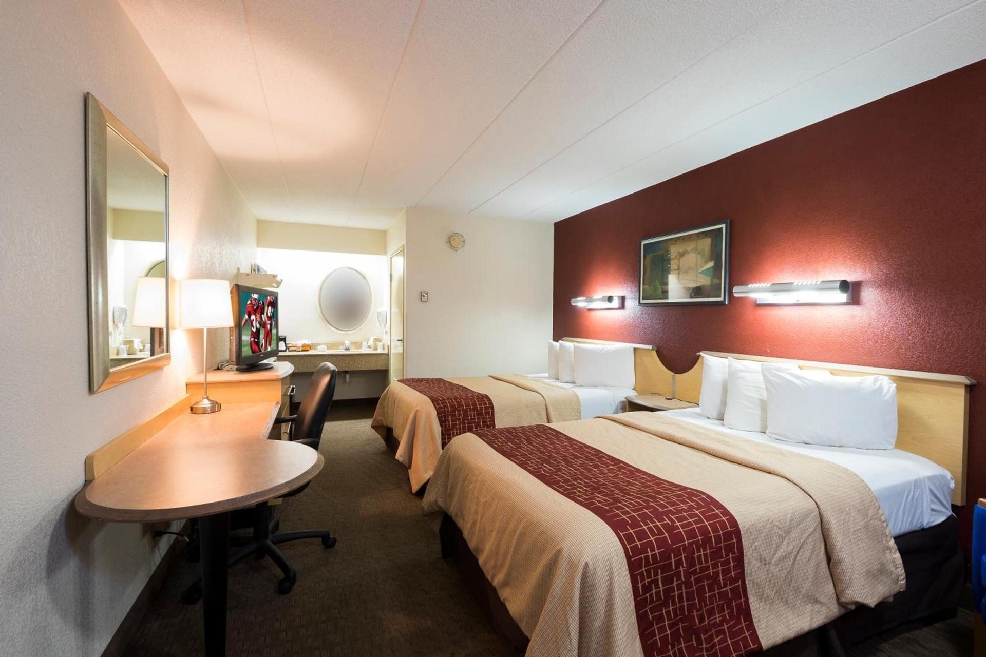 Red Roof Inn Parsippany photo 8