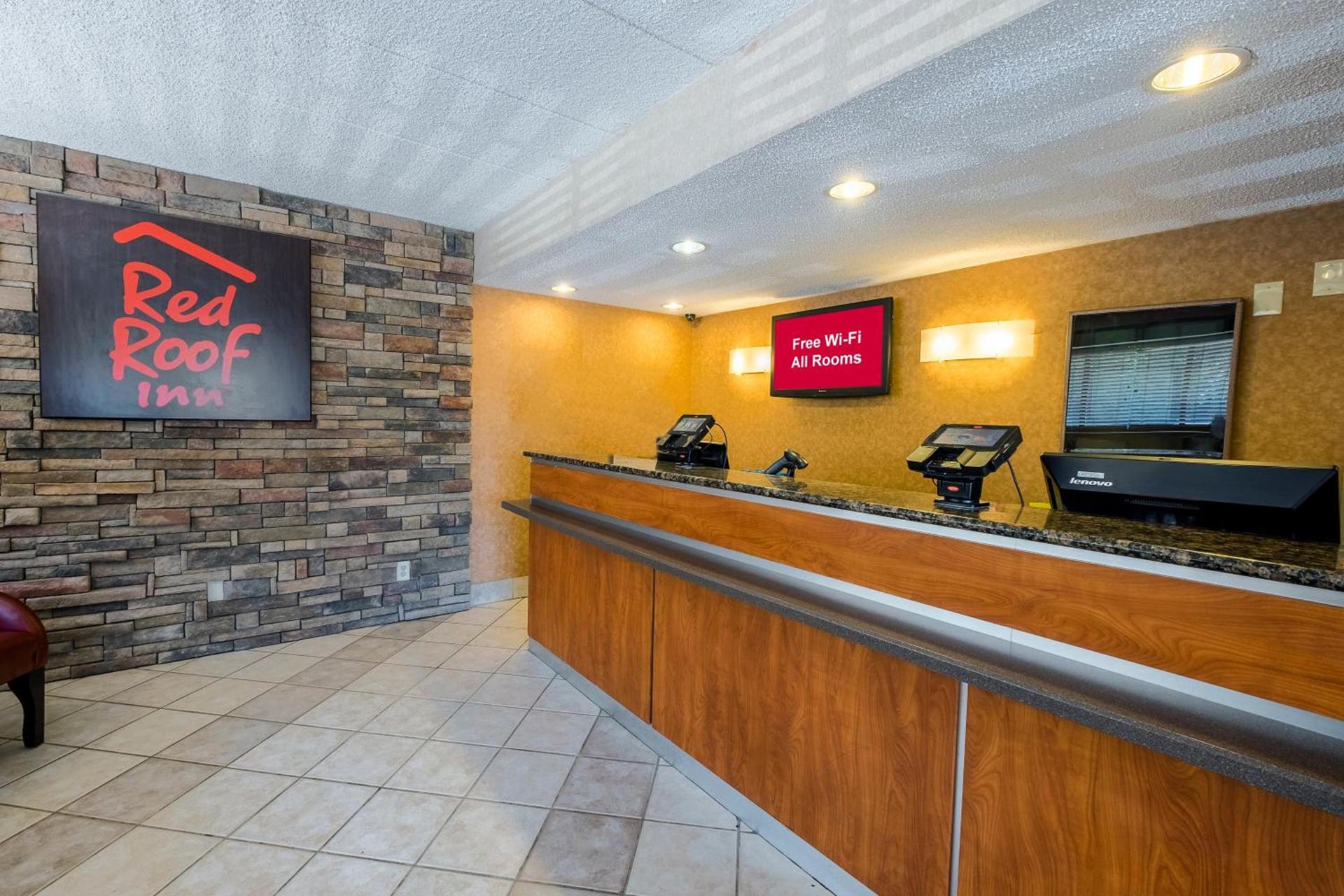 Red Roof Inn Parsippany photo 5