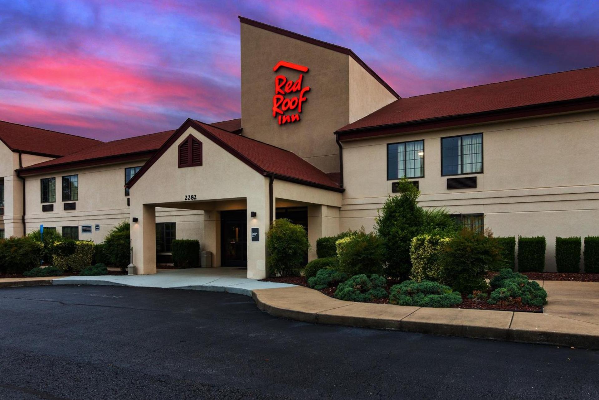 Red Roof Inn Murfreesboro photo 5