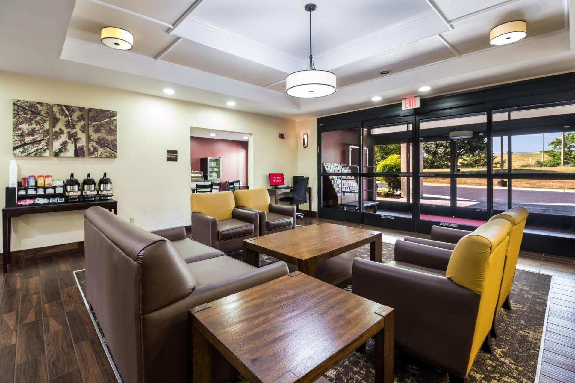 Red Roof Inn Murfreesboro photo 10