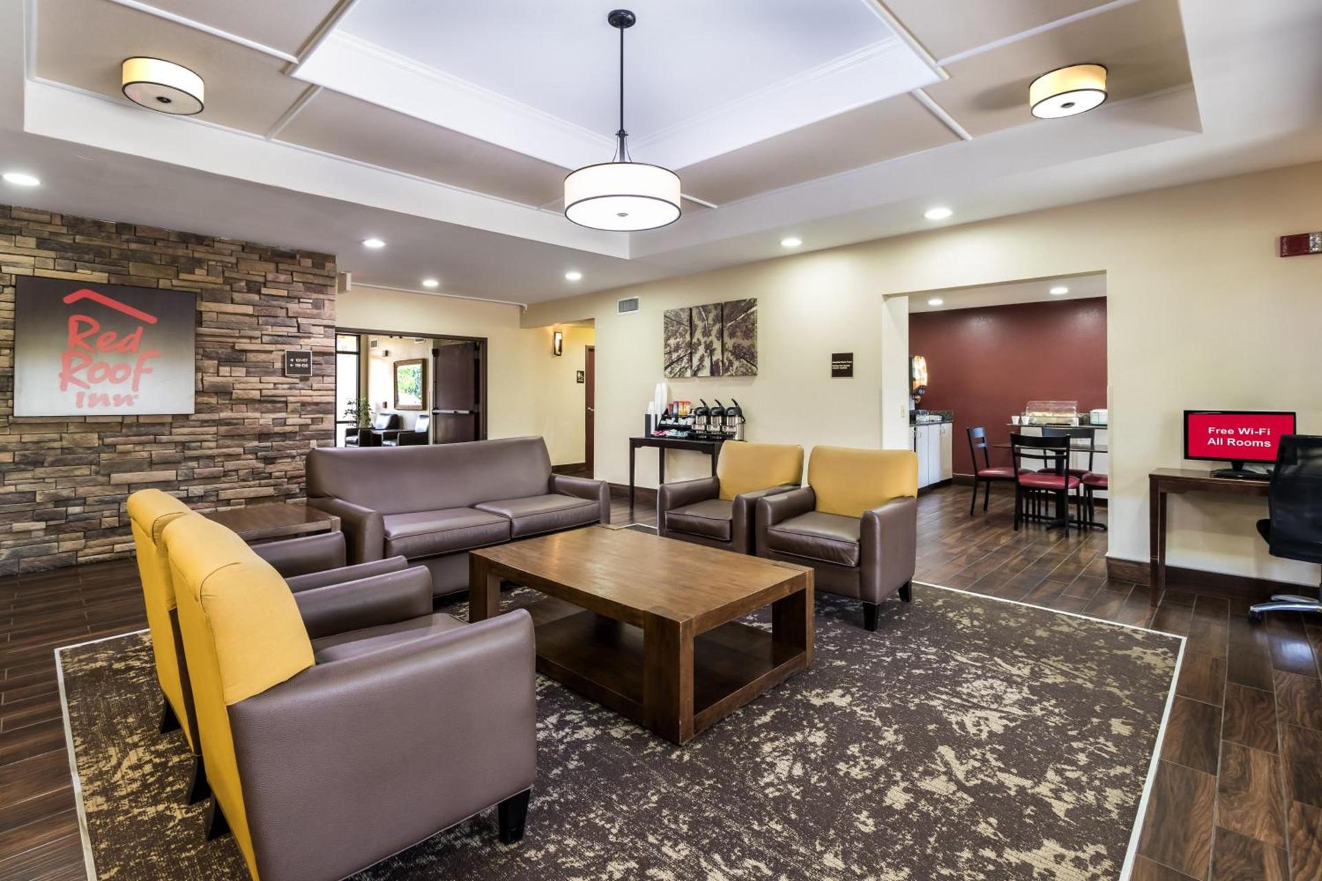 Red Roof Inn Murfreesboro photo 11