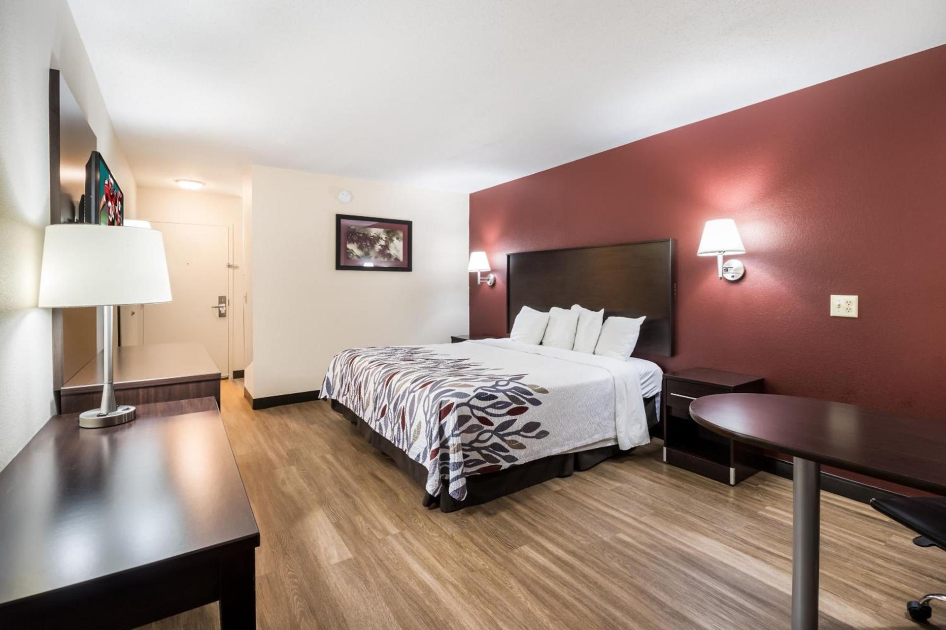 Red Roof Inn Murfreesboro photo 20