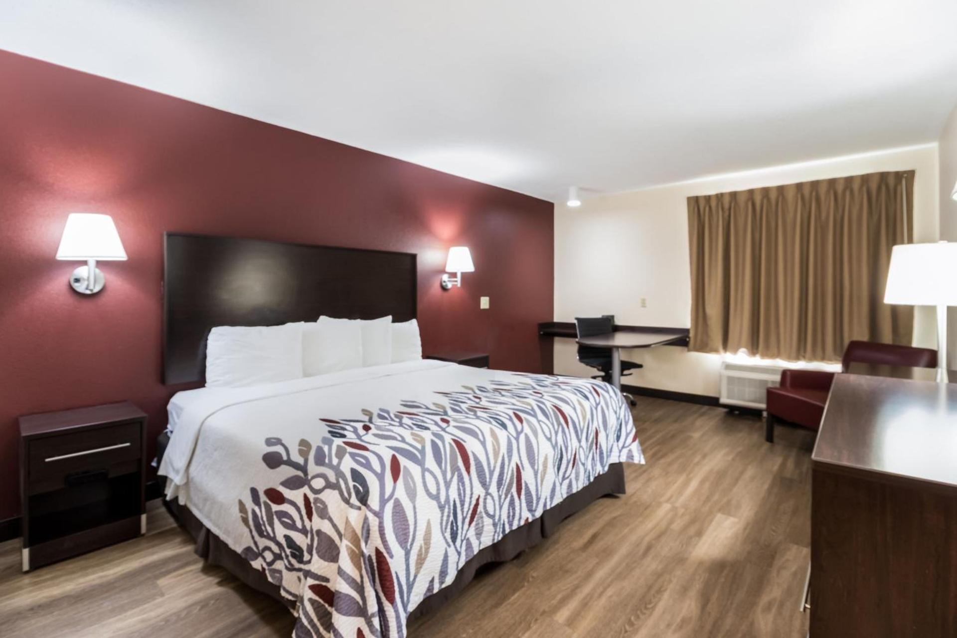 Red Roof Inn Murfreesboro photo 19