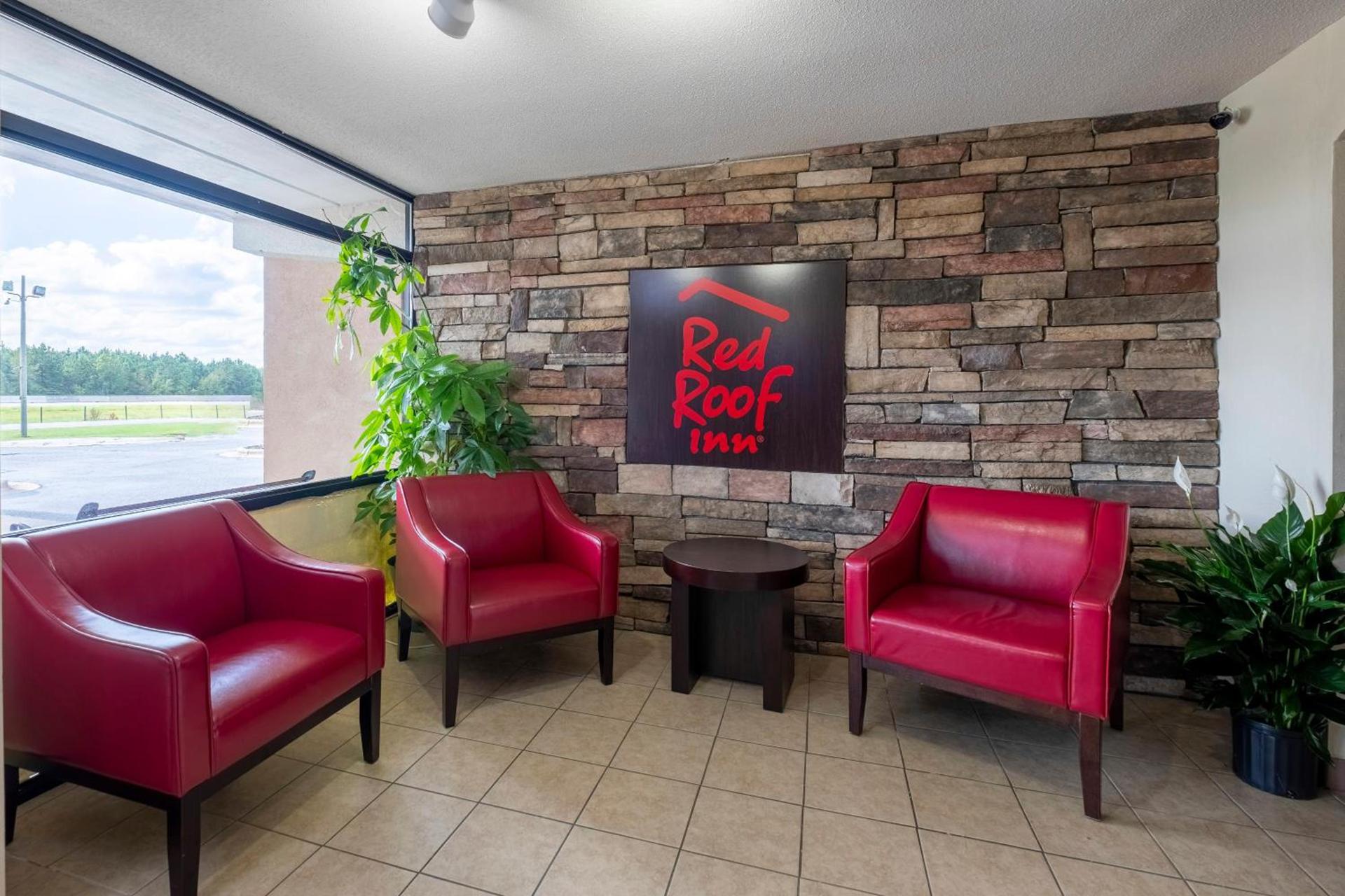 Red Roof Inn Kenly - I-95 photo 5