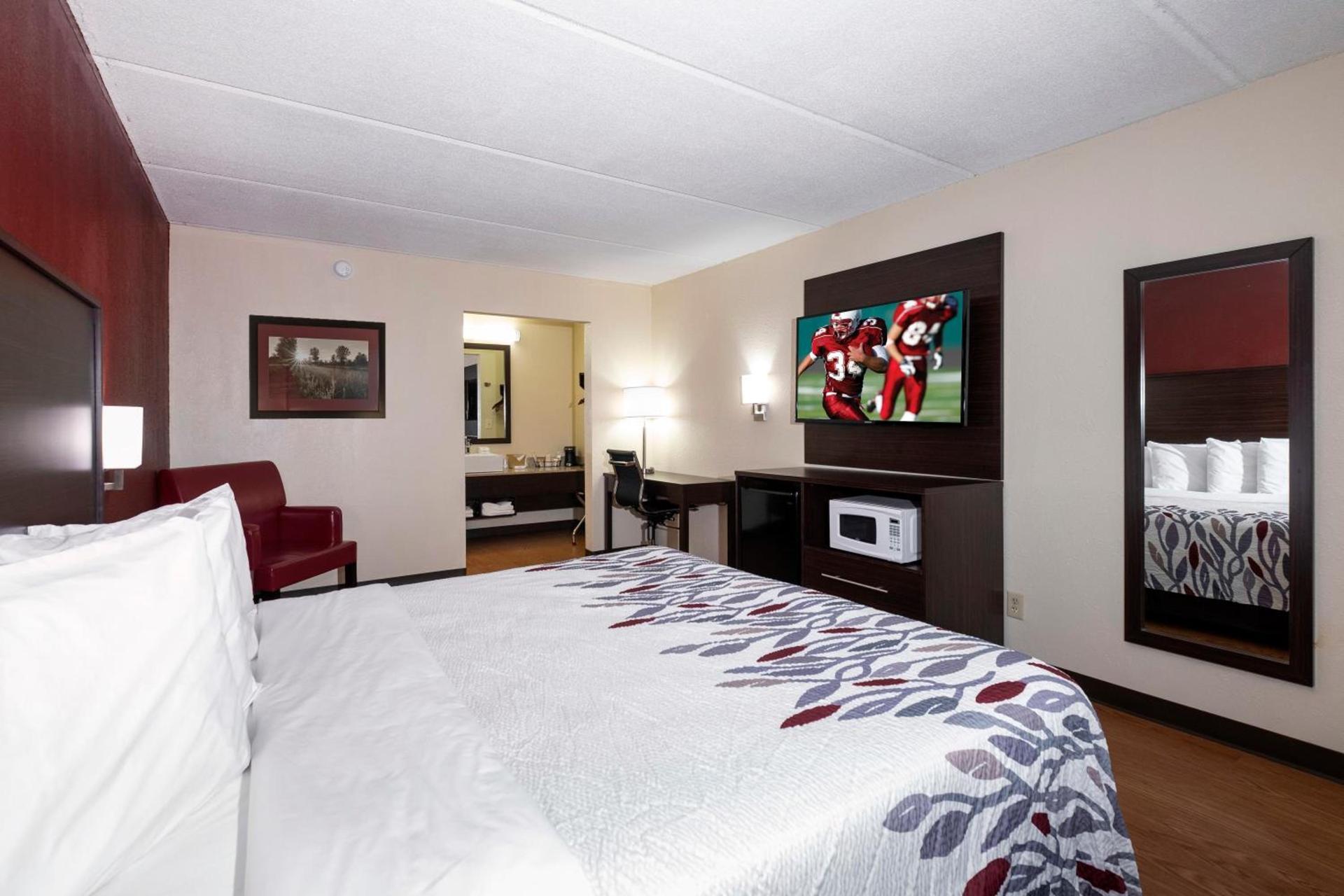 Red Roof Inn Kenly - I-95 photo 22