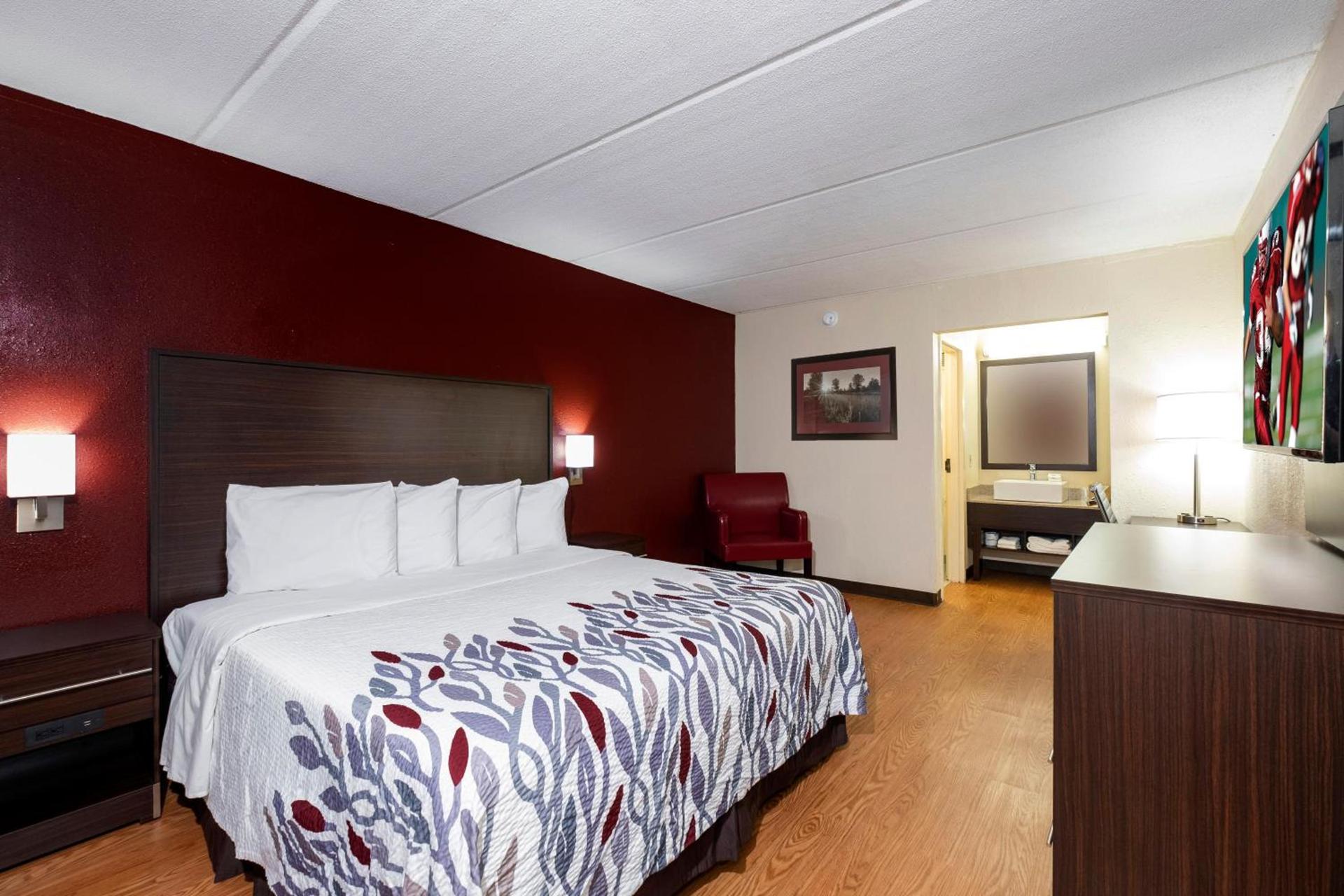 Red Roof Inn Kenly - I-95 photo 10