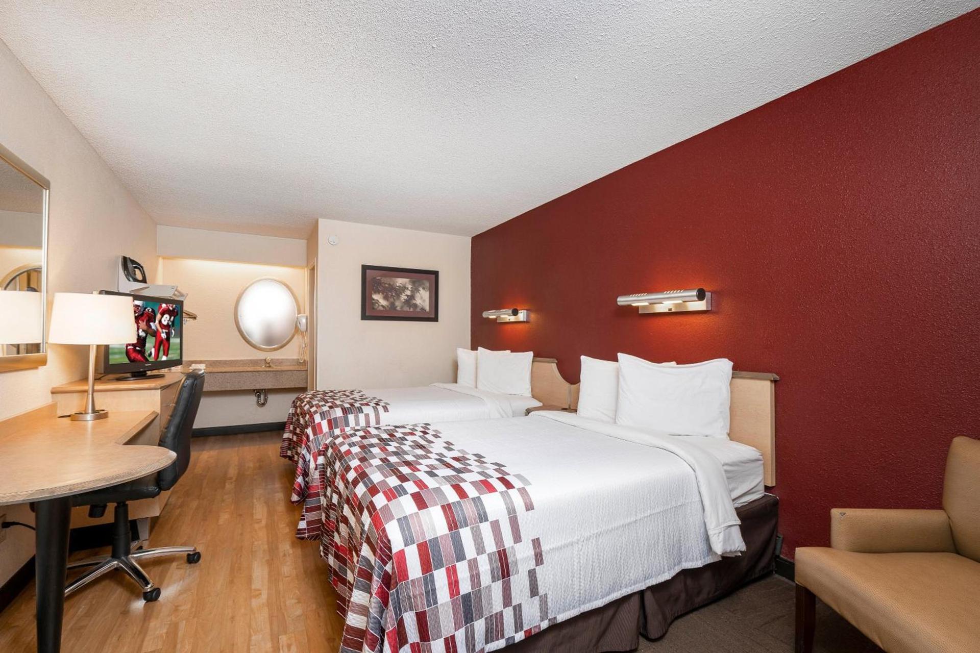 Red Roof Inn Indianapolis South photo 12
