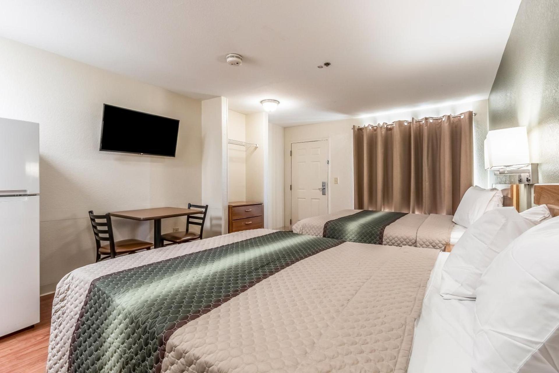 Studio 51 Extended Stay Hotel photo 13