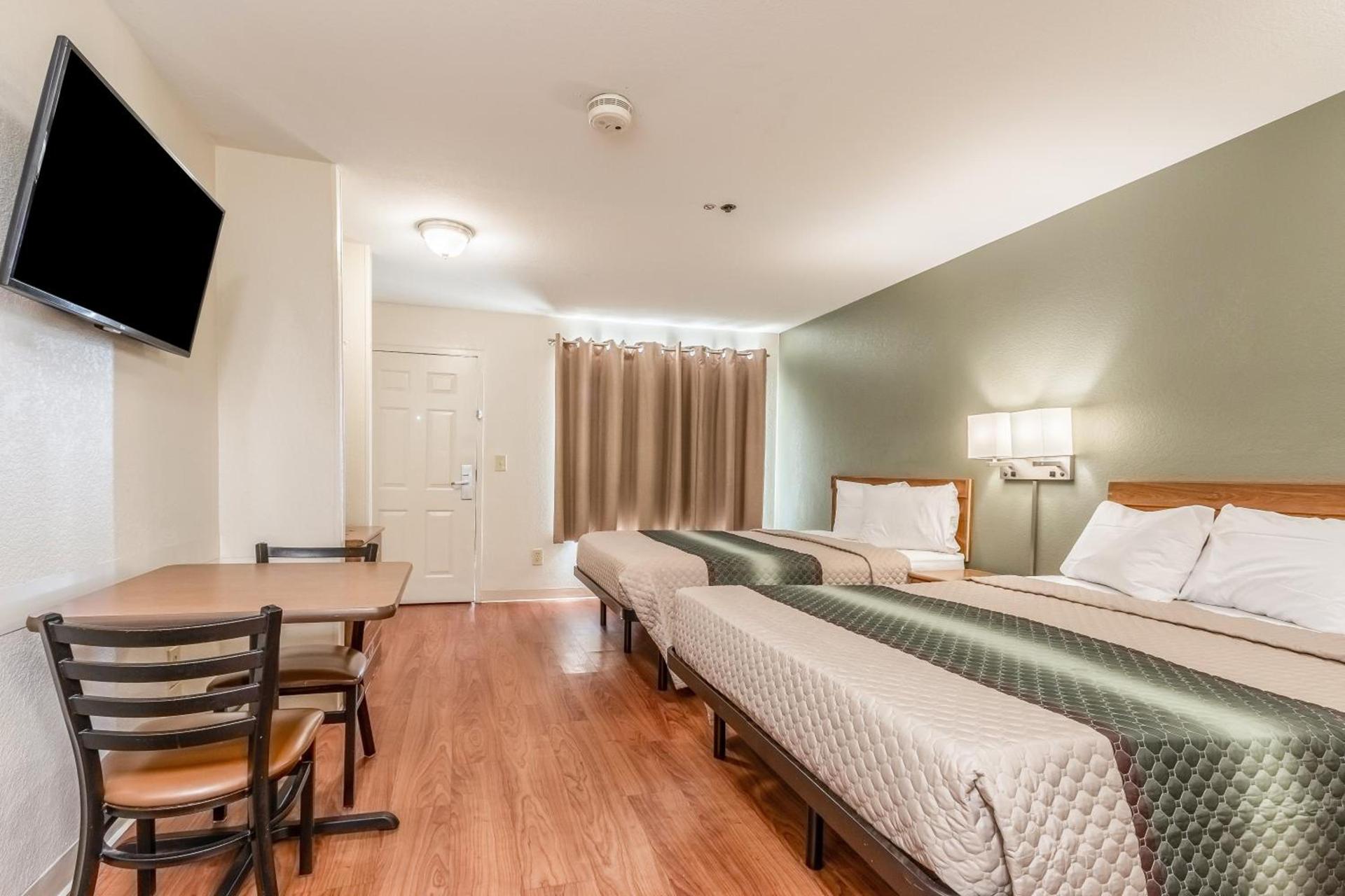 Studio 51 Extended Stay Hotel photo 12