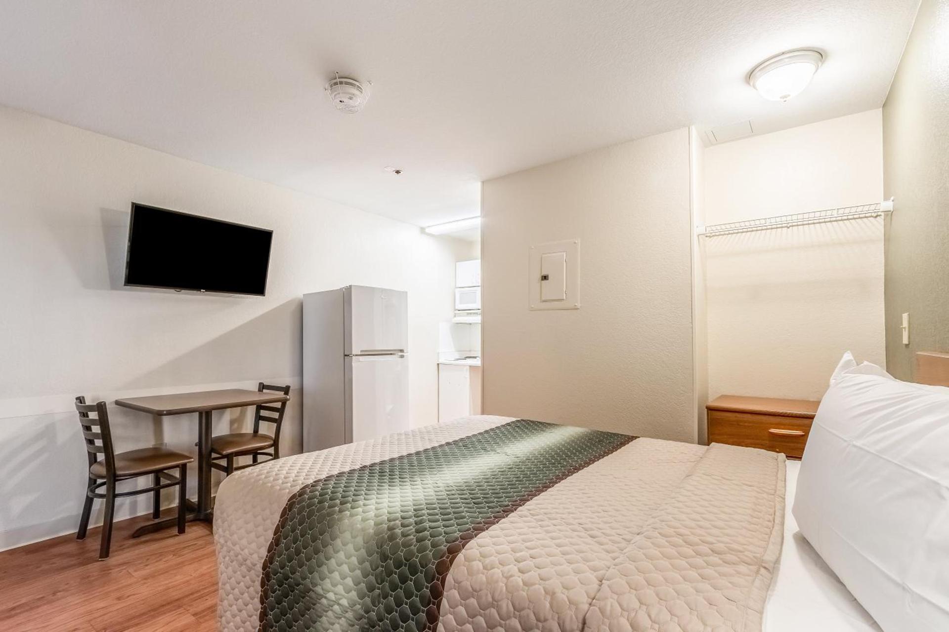 Studio 51 Extended Stay Hotel photo 15