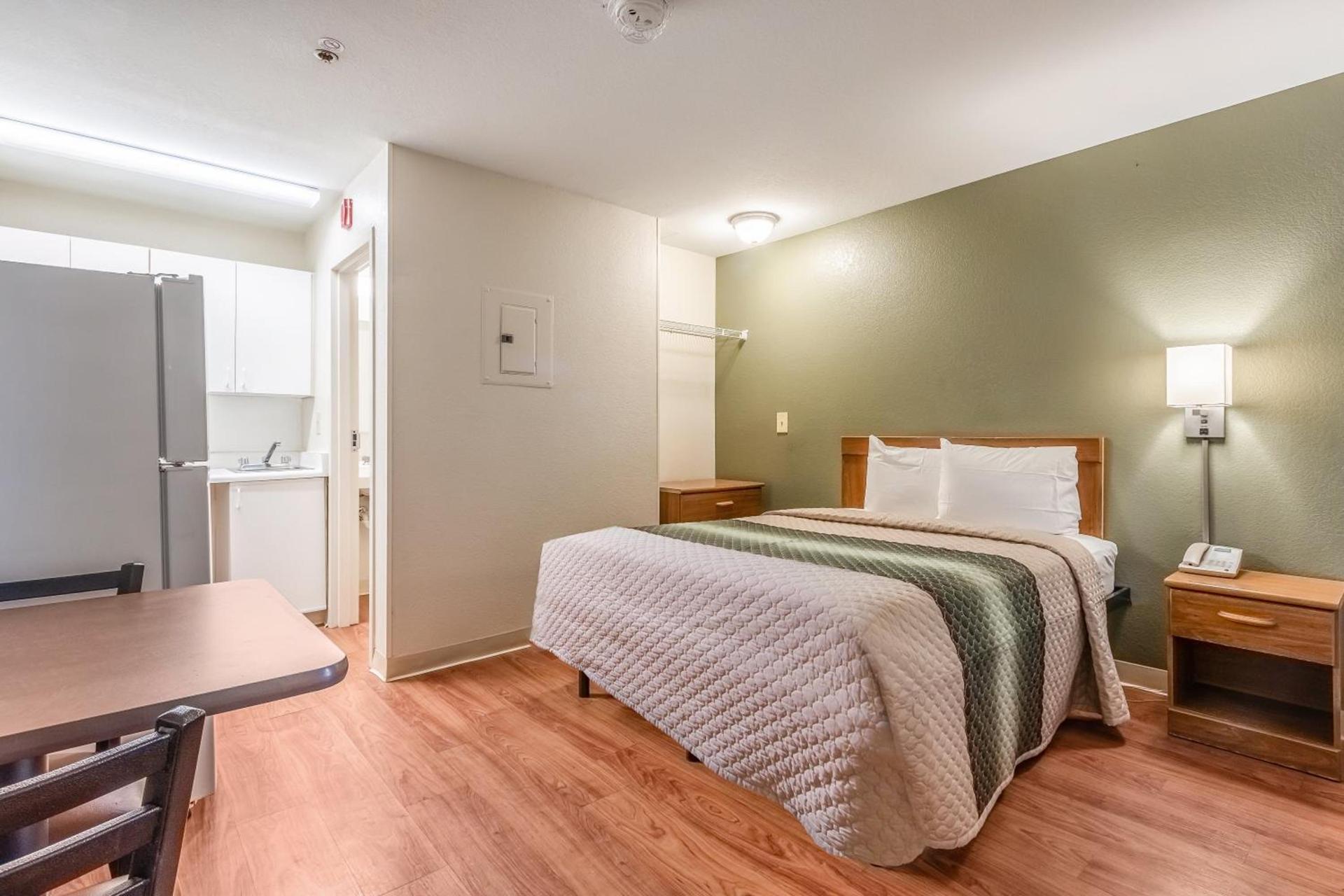 Studio 51 Extended Stay Hotel photo 16