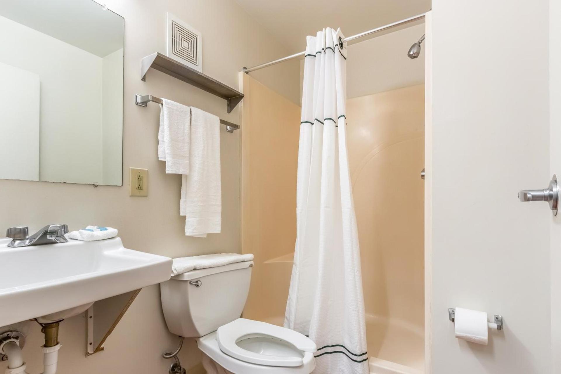 Studio 51 Extended Stay Hotel photo 19
