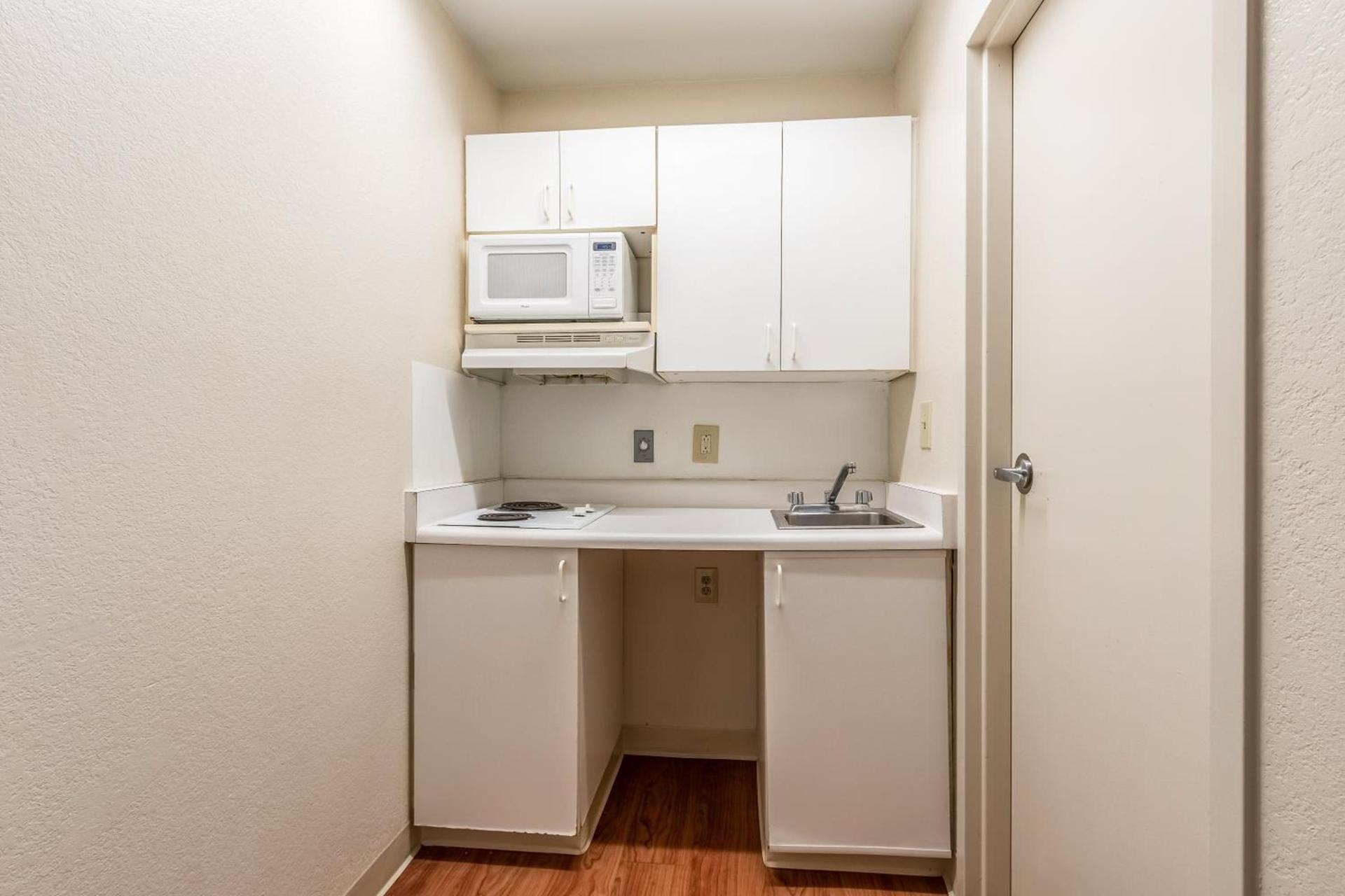 Studio 51 Extended Stay Hotel photo 18