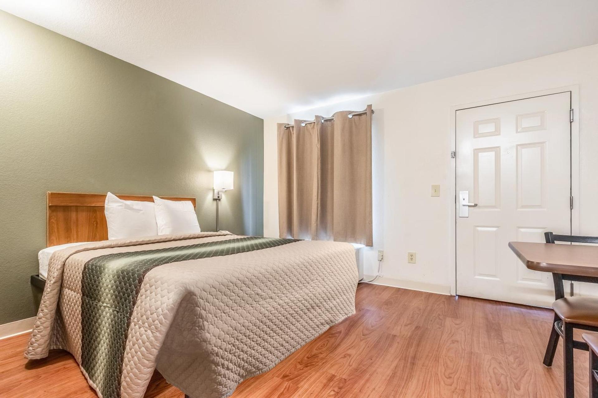 Studio 51 Extended Stay Hotel photo 17
