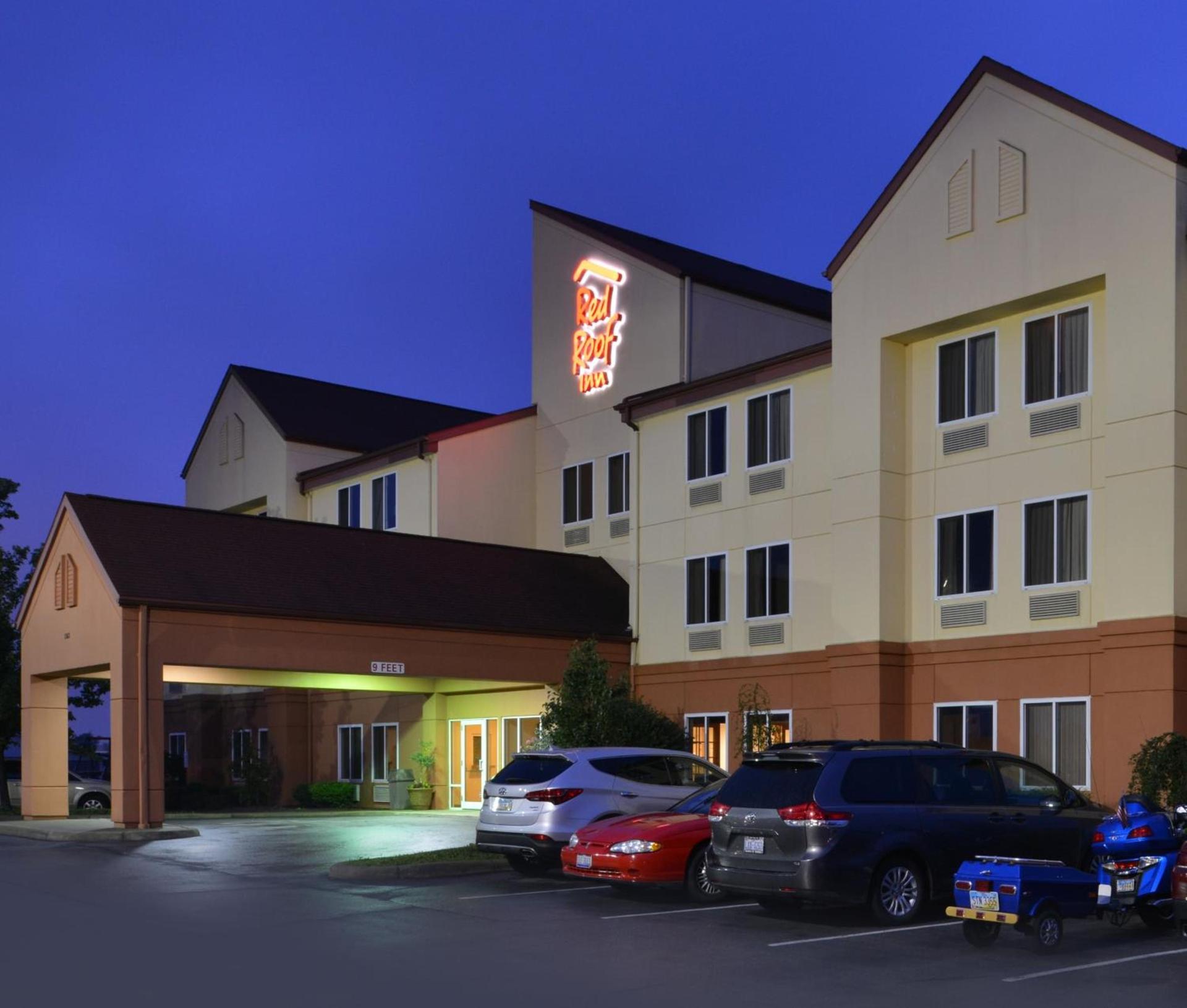 Red Roof Inn Clyde photo 2
