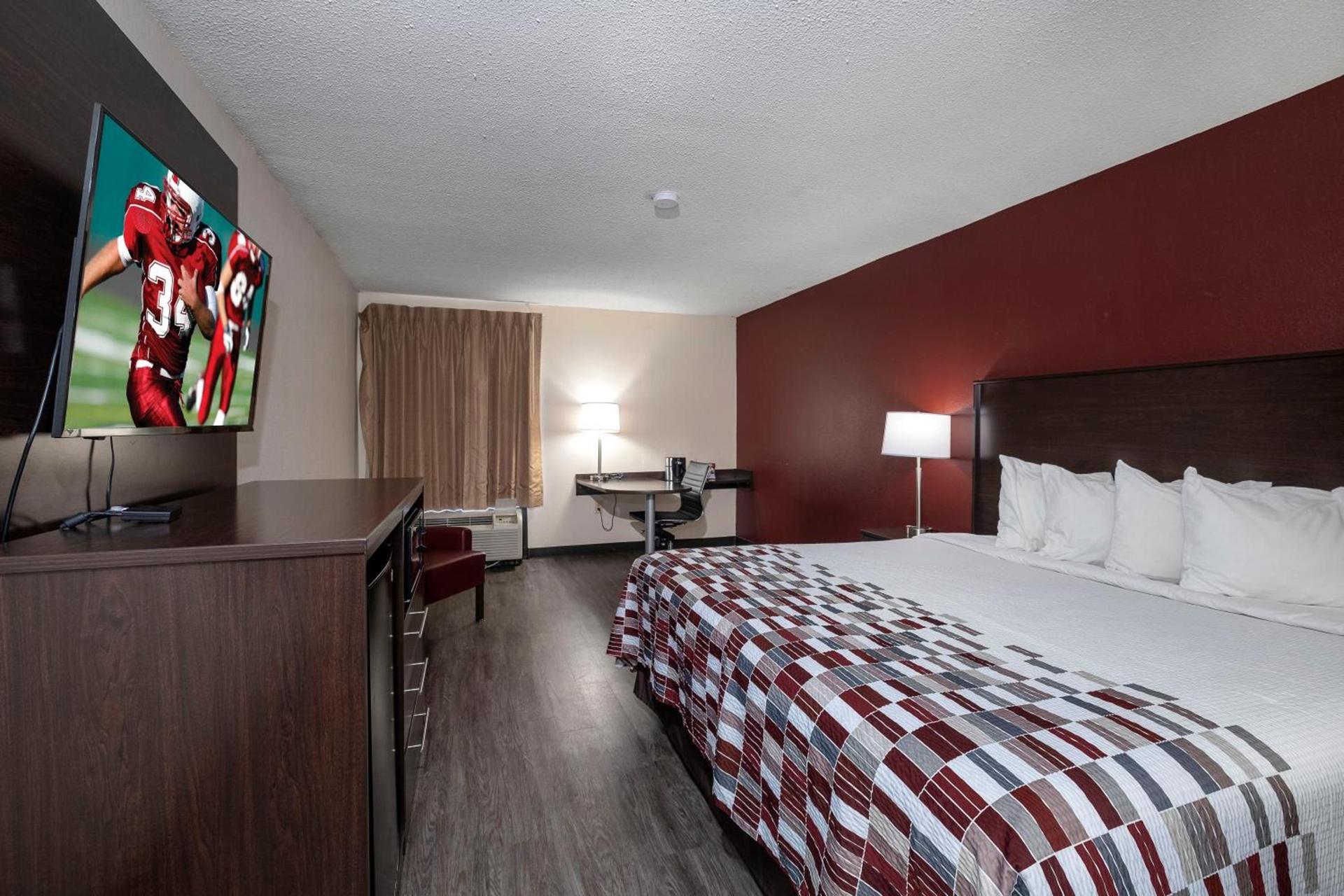 Red Roof Inn Prattville photo 2