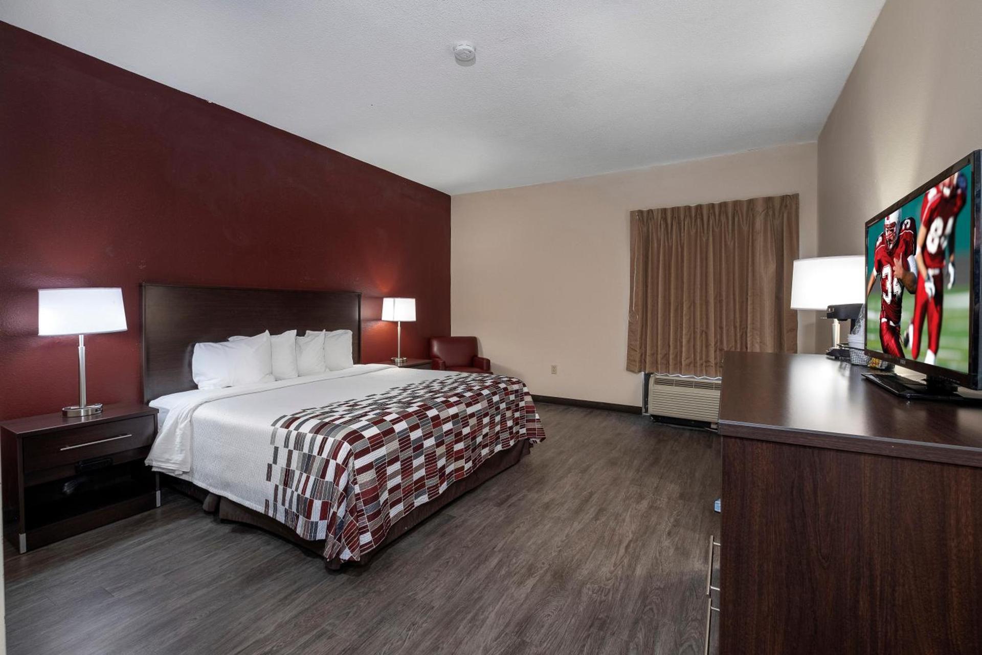 Red Roof Inn Prattville photo 30