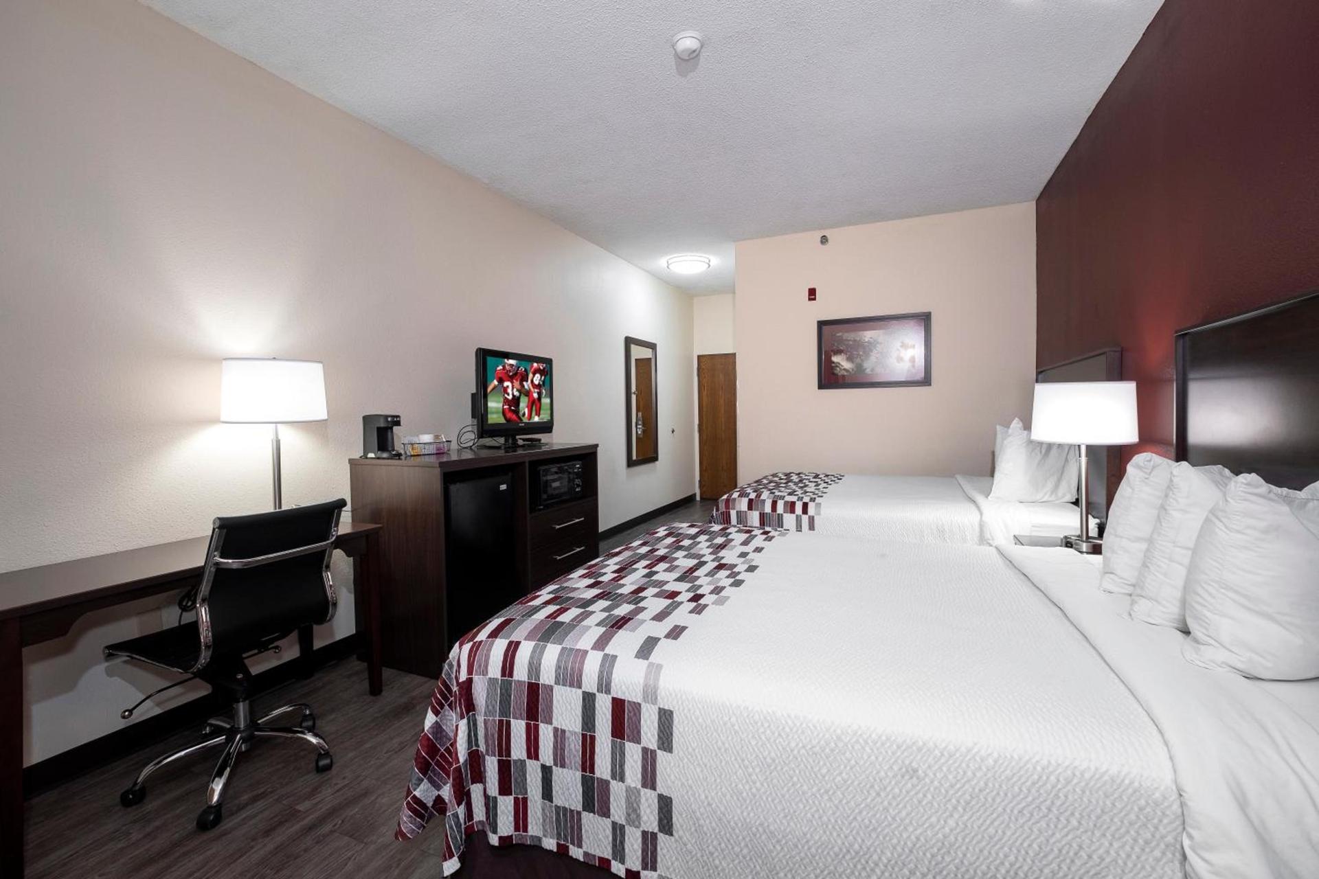 Red Roof Inn Prattville photo 18