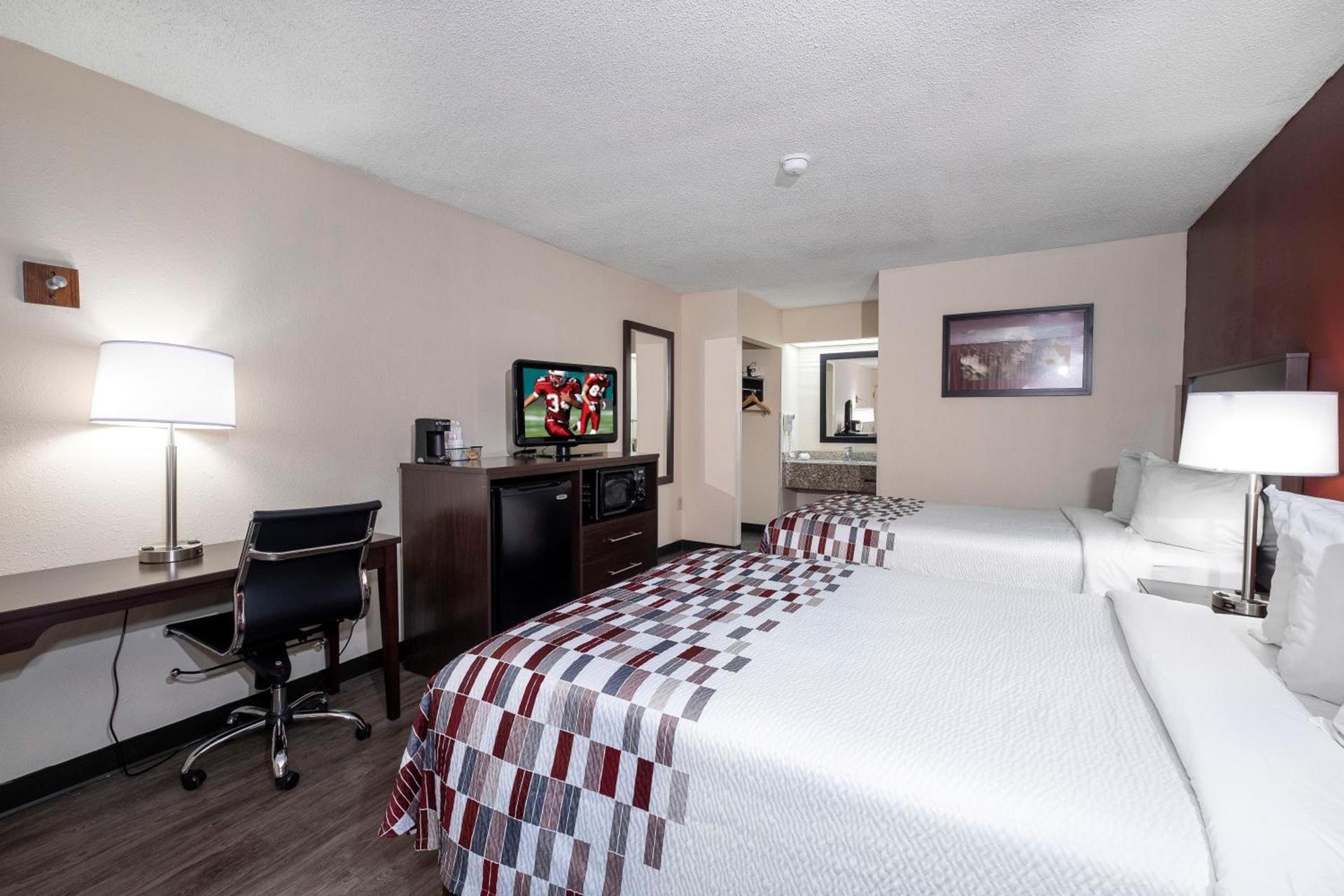 Red Roof Inn Prattville photo 19